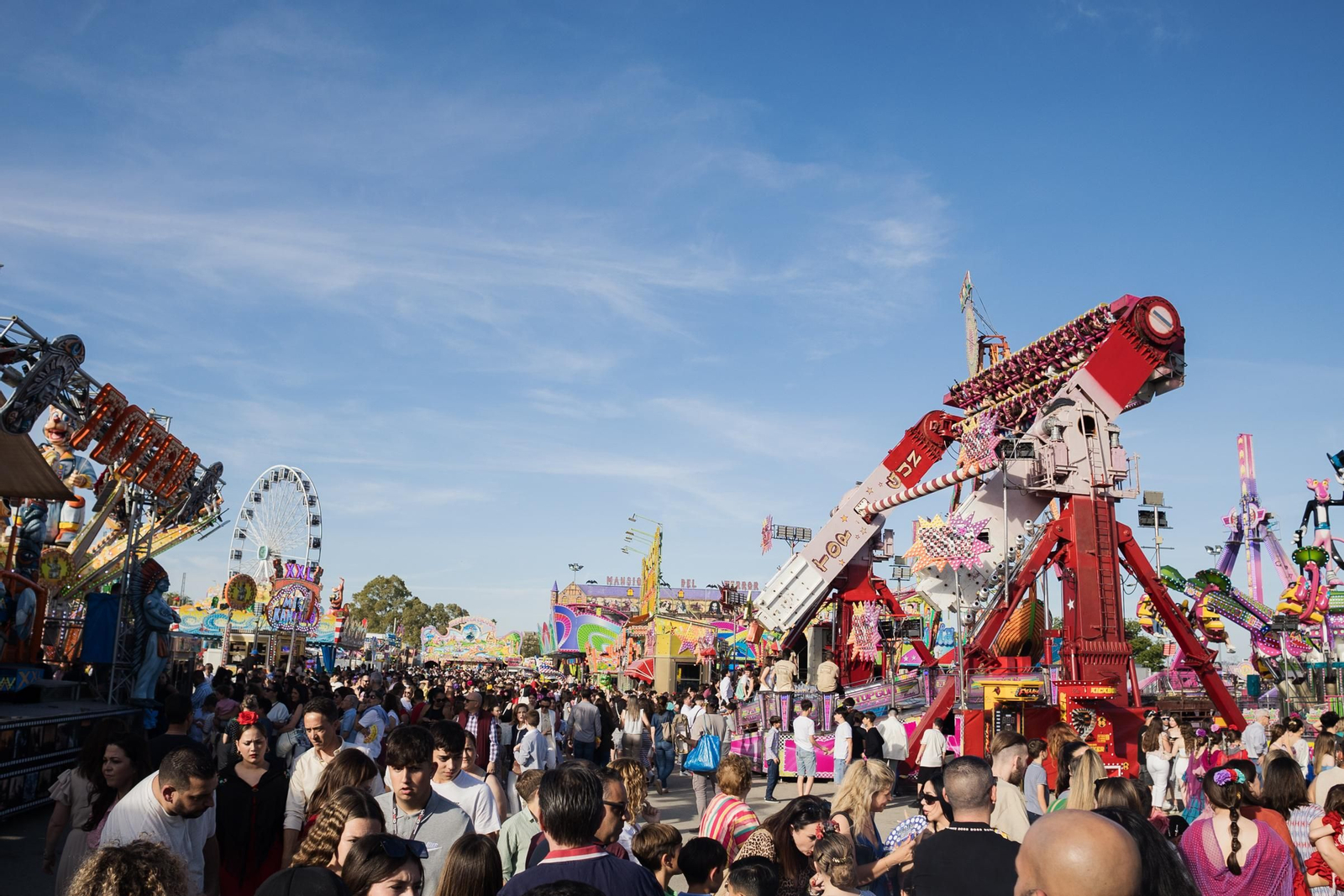 Imágenes del ambiente el martes en la Feria de Jerez 2024