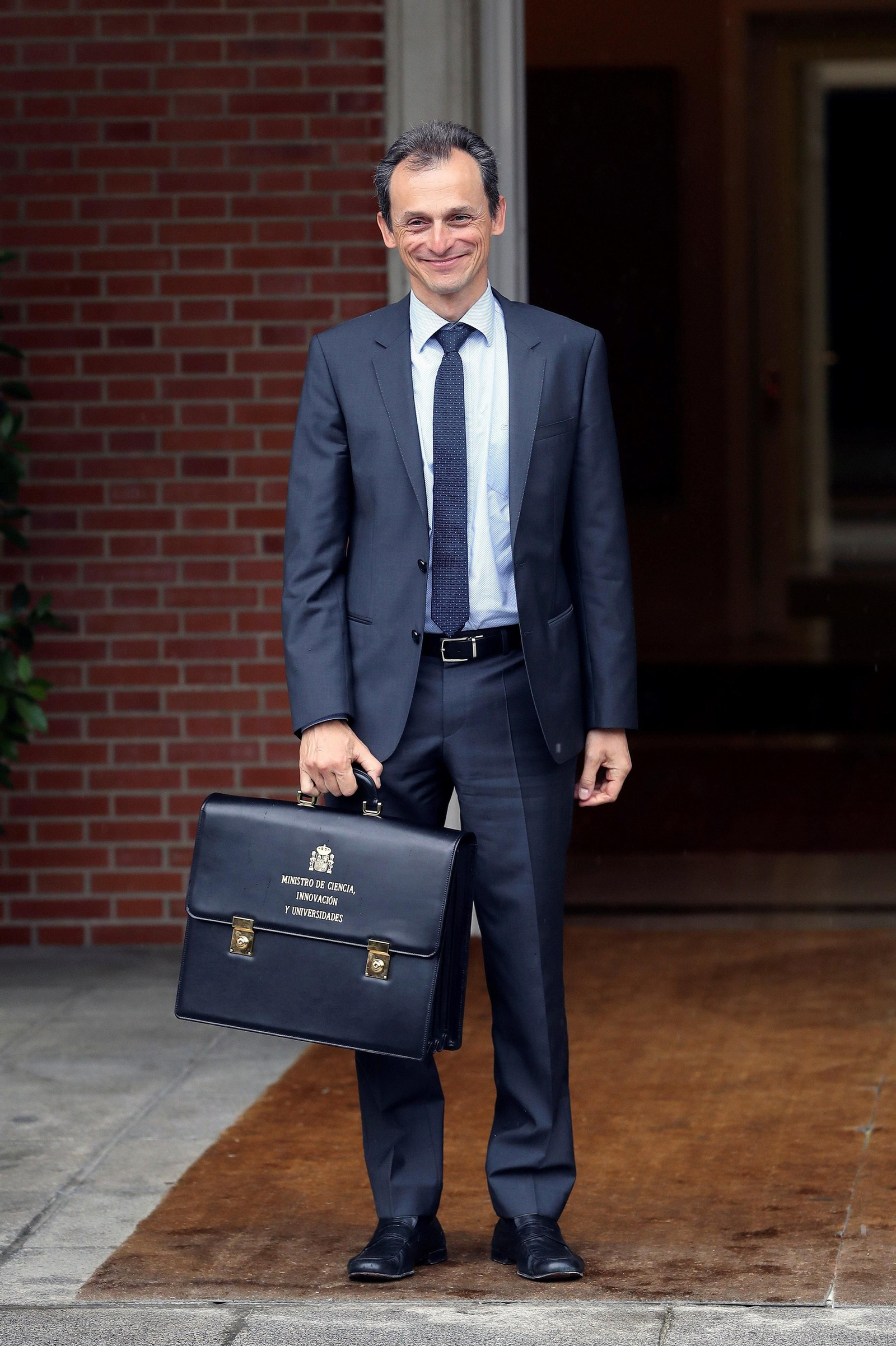 Las imágenes del primer Consejo de Ministros del Gobierno de Pedro Sánchez