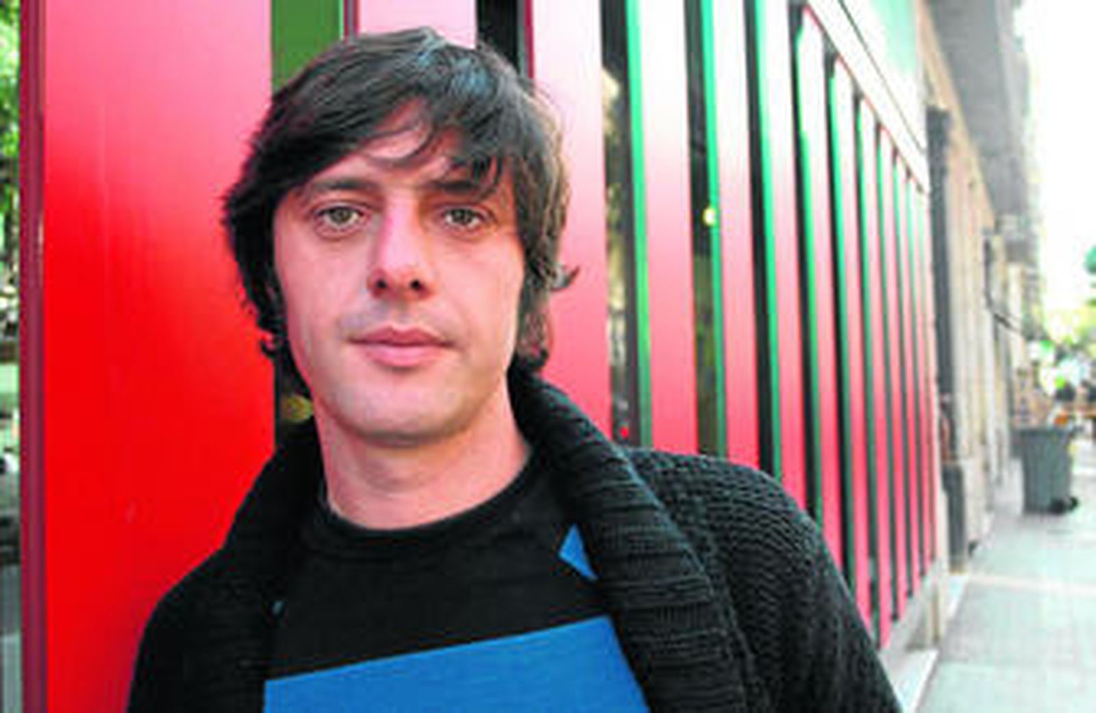 El escritor Andrés Barba (Madrid, 1975) publicará en 2011 otra novela y el libro infantil 'Arriba el cielo, abajo el suelo'.