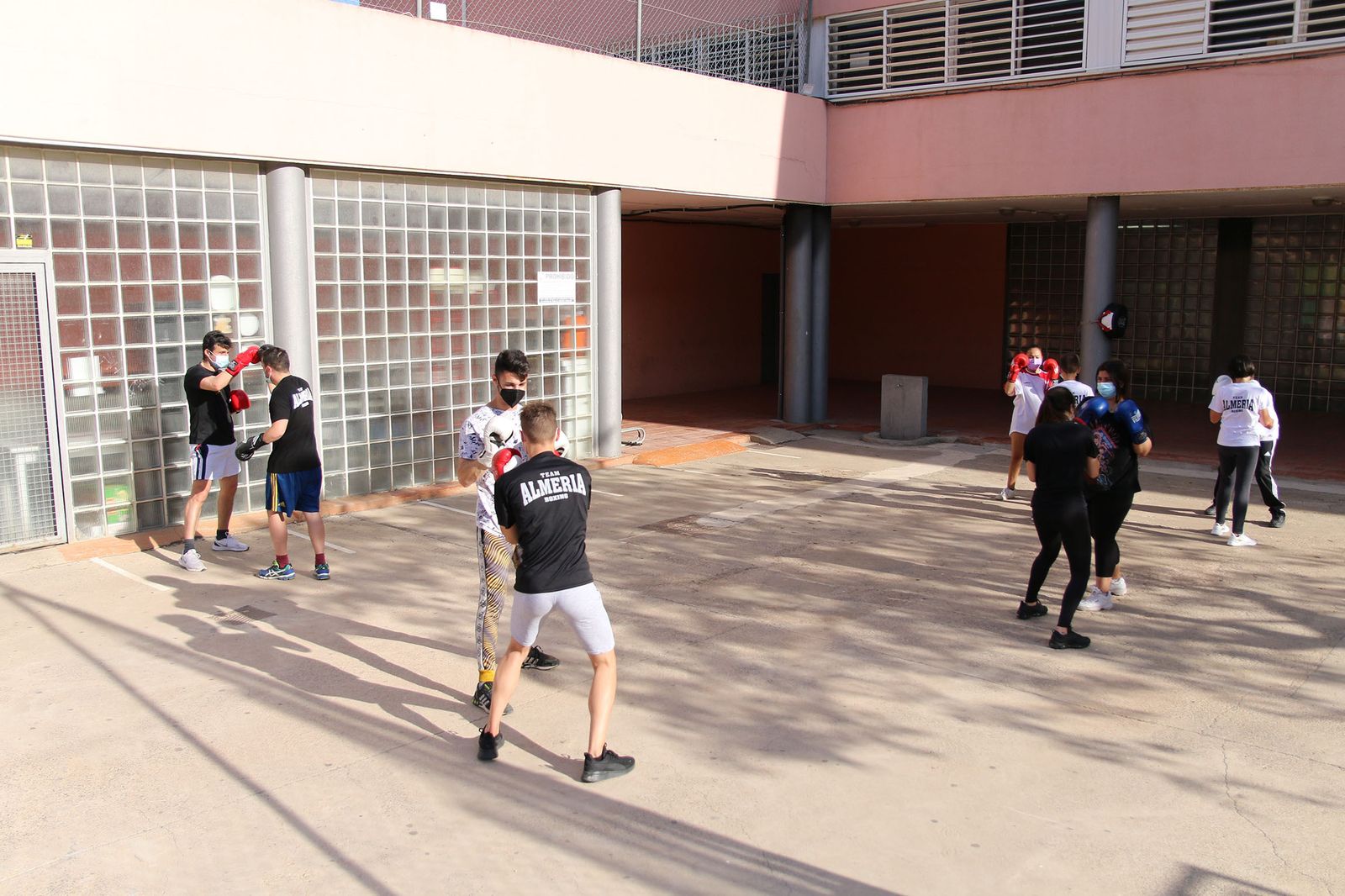 Fotogalería del entrenamiento del Almería Boxing.