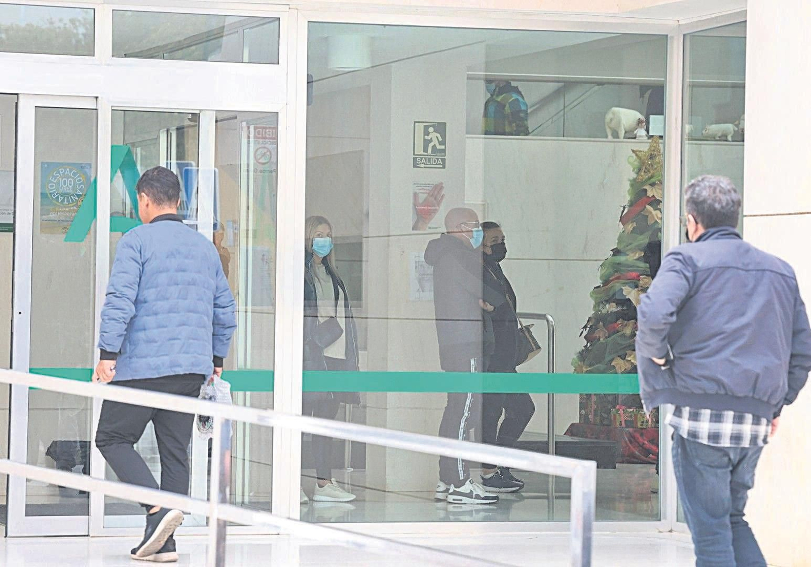 Usuarios en un centro de salud.