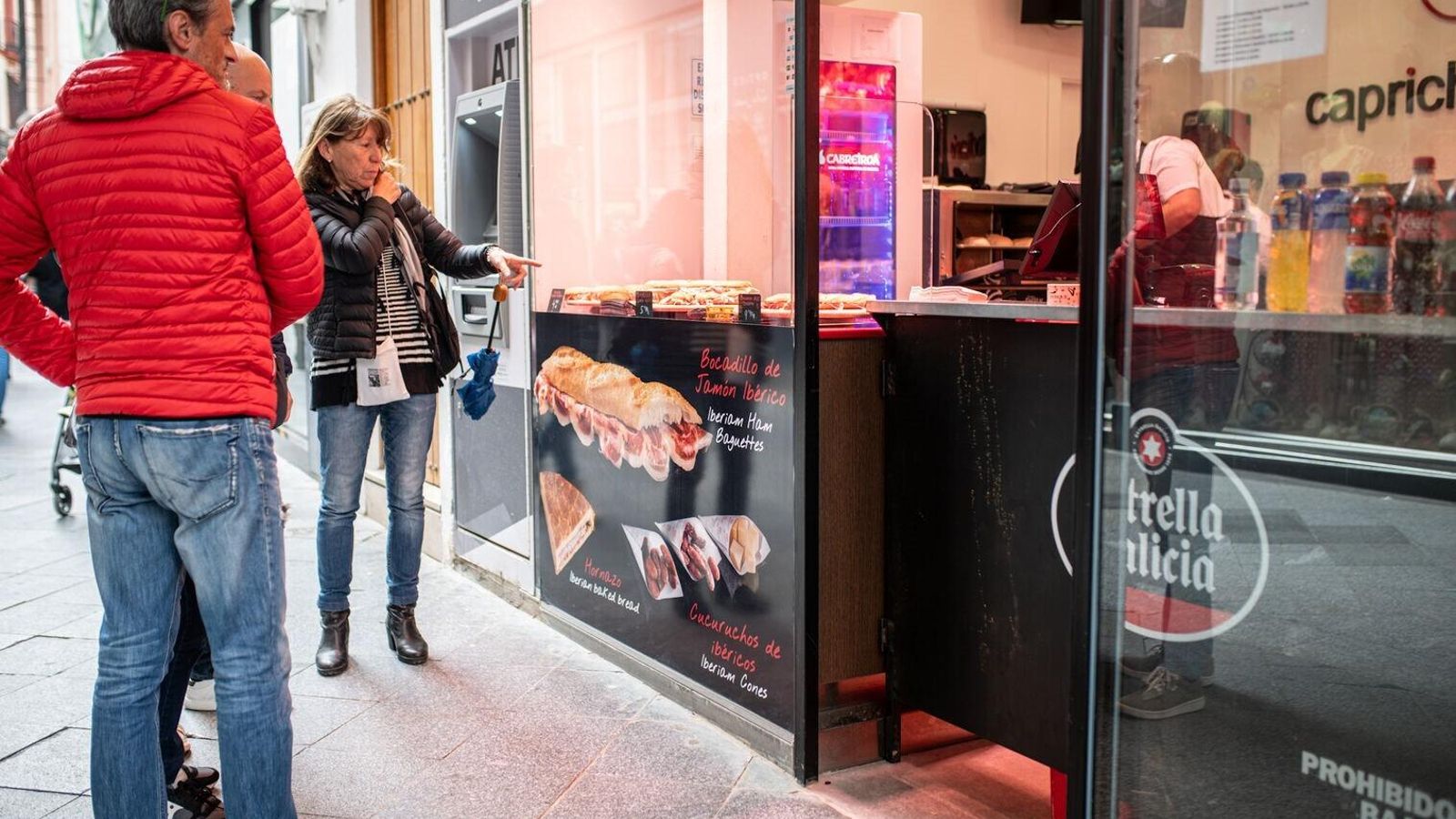 Una tienda donde se venden bocadillos.