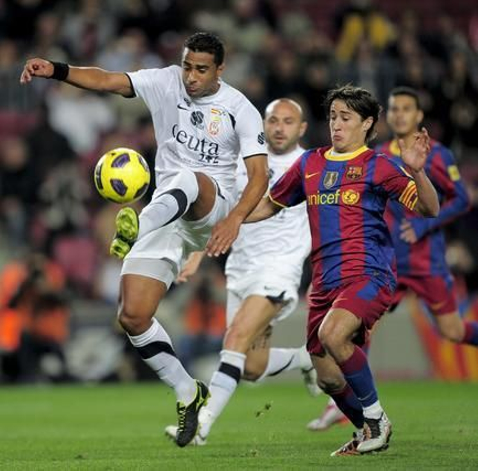 El Barcelona vence al Ceuta desplegando un fútbol tan atractivo como siempre.

Foto: Reuters