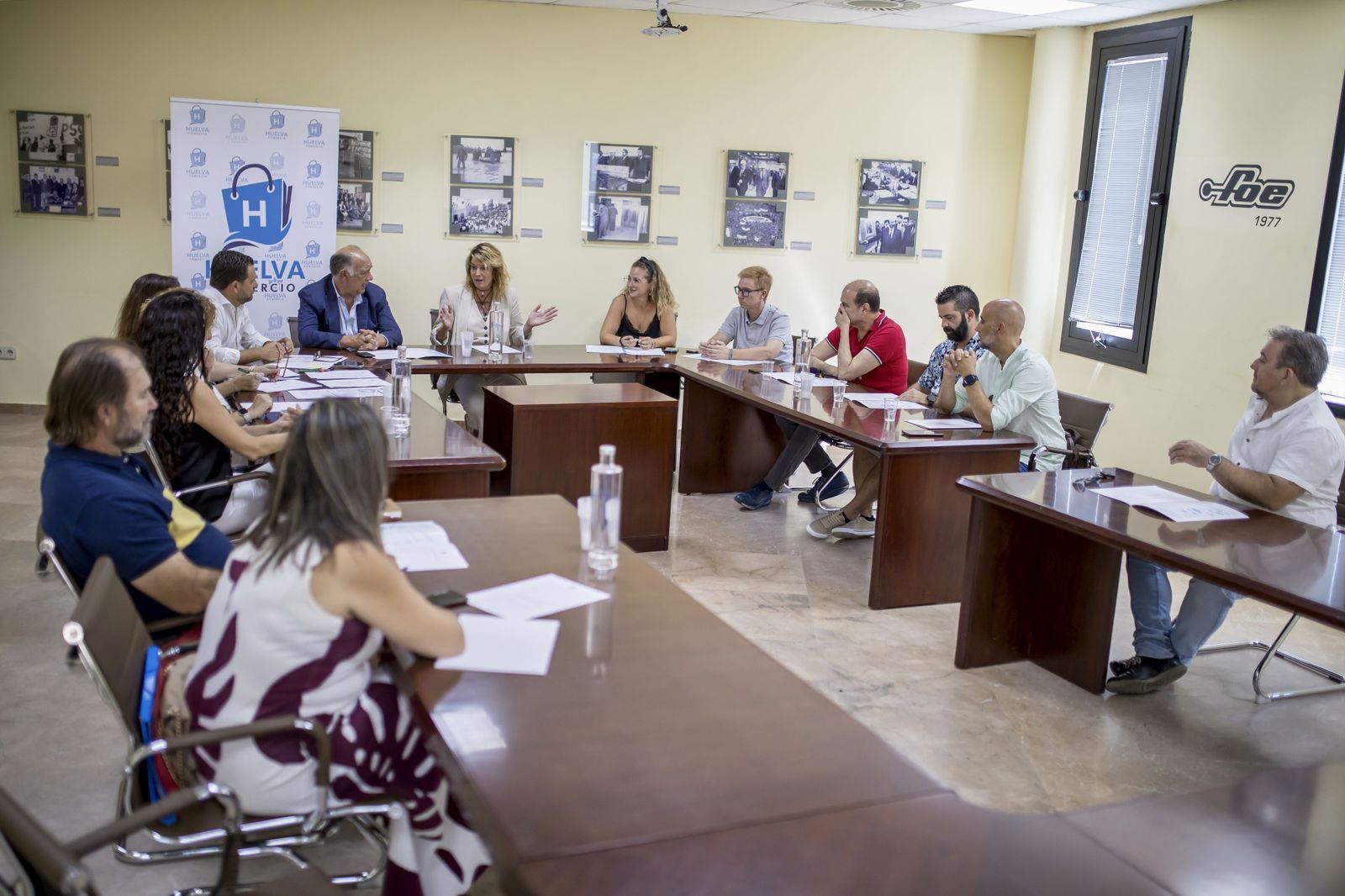 Reunión de la Mesa del Comercio en las instalaciones de la FOE de Huelva