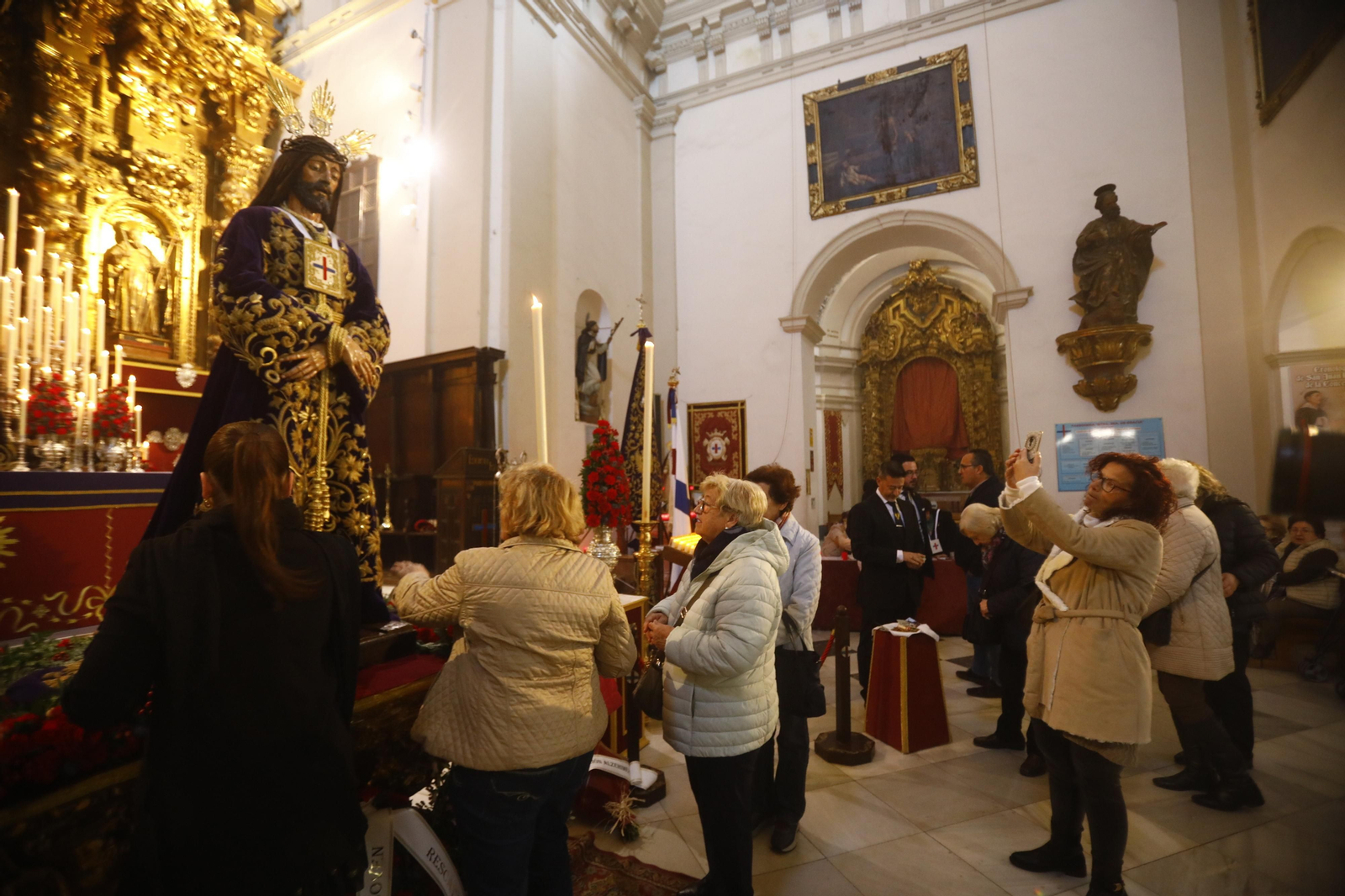 El solemne besapiés de Jesús Rescatado de Córdoba, en imágenes