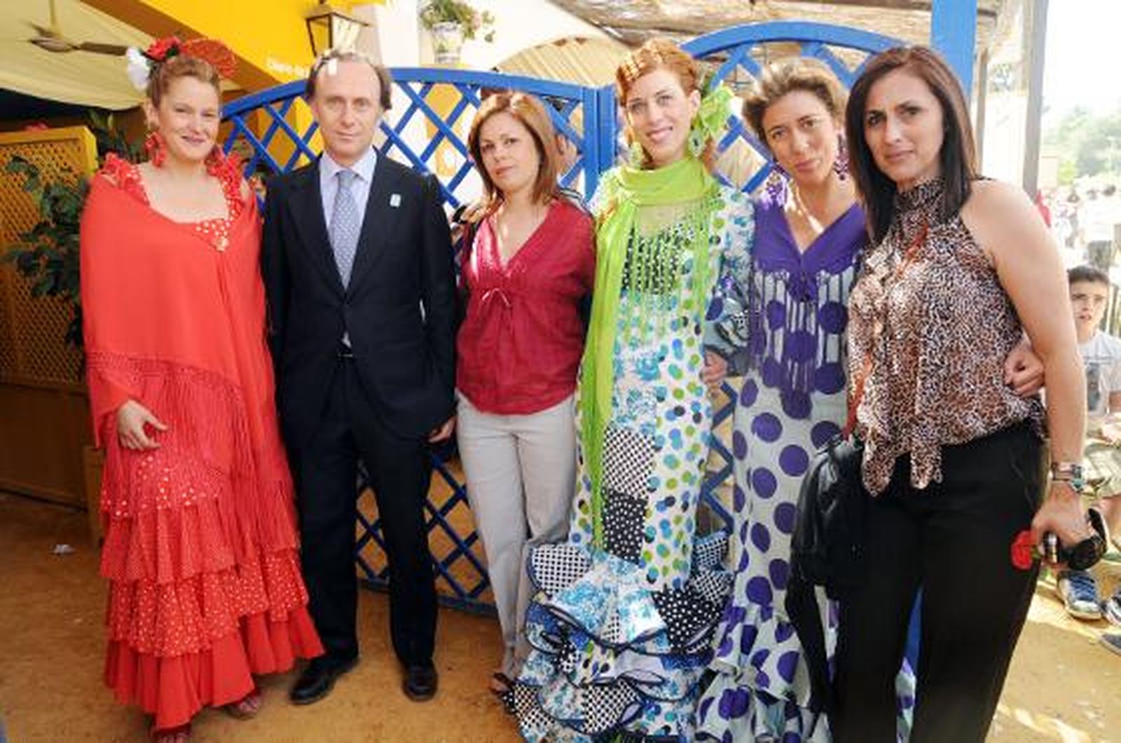 La delegada municipal de Deportes, Ainhoa Gil; Jaime Tovar, gerente de Ingrasa; Ana María Lirio, alcaldesa de Guadalcacín; la delegada de Participación, Miriam Alconchel; Carmen del Valle y Teresa Mejías.

Foto: Manuel Aranda