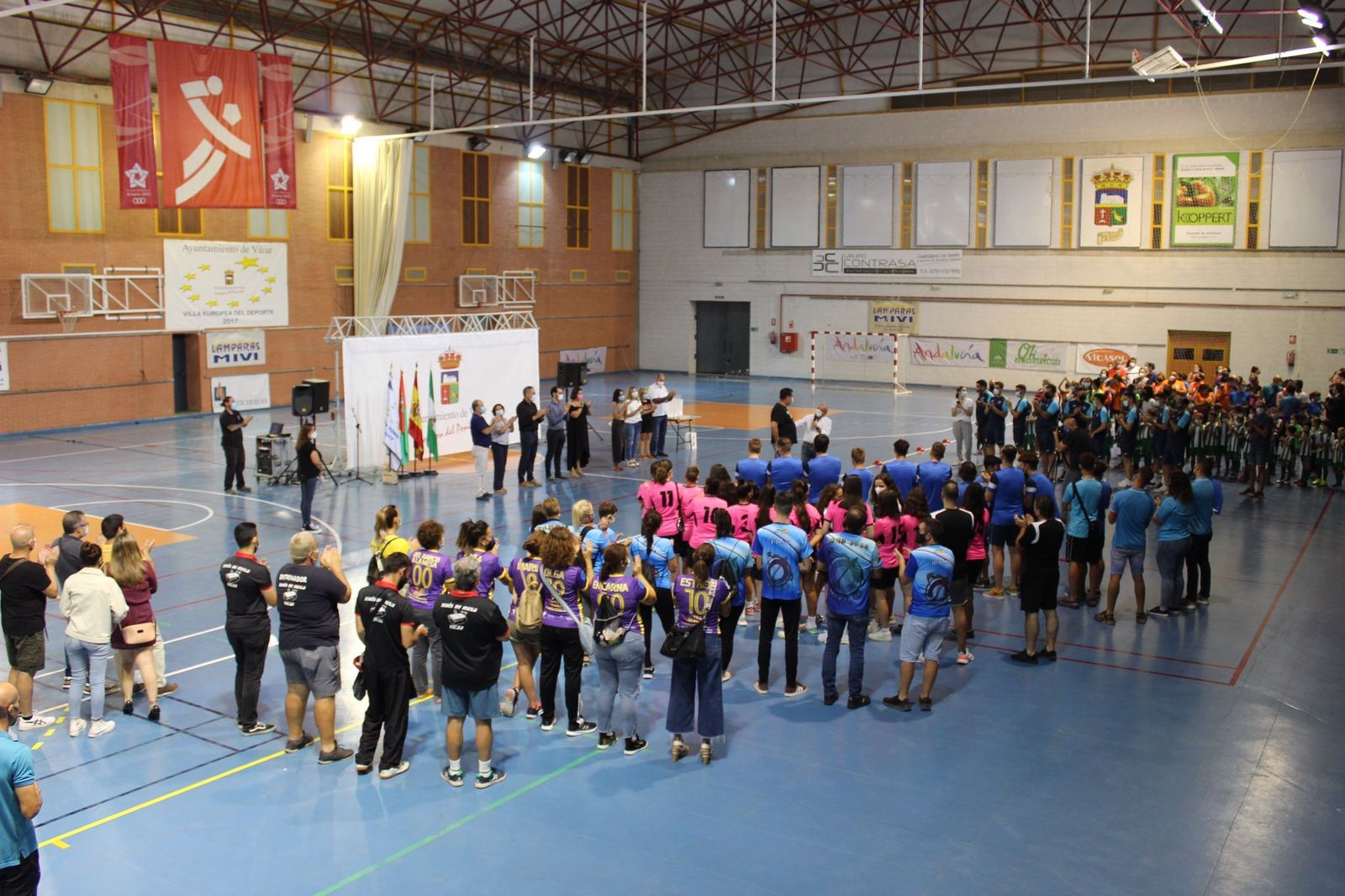 El deporte de Vícar  celebra el XX Aniversario de su primer pabellón cubierto