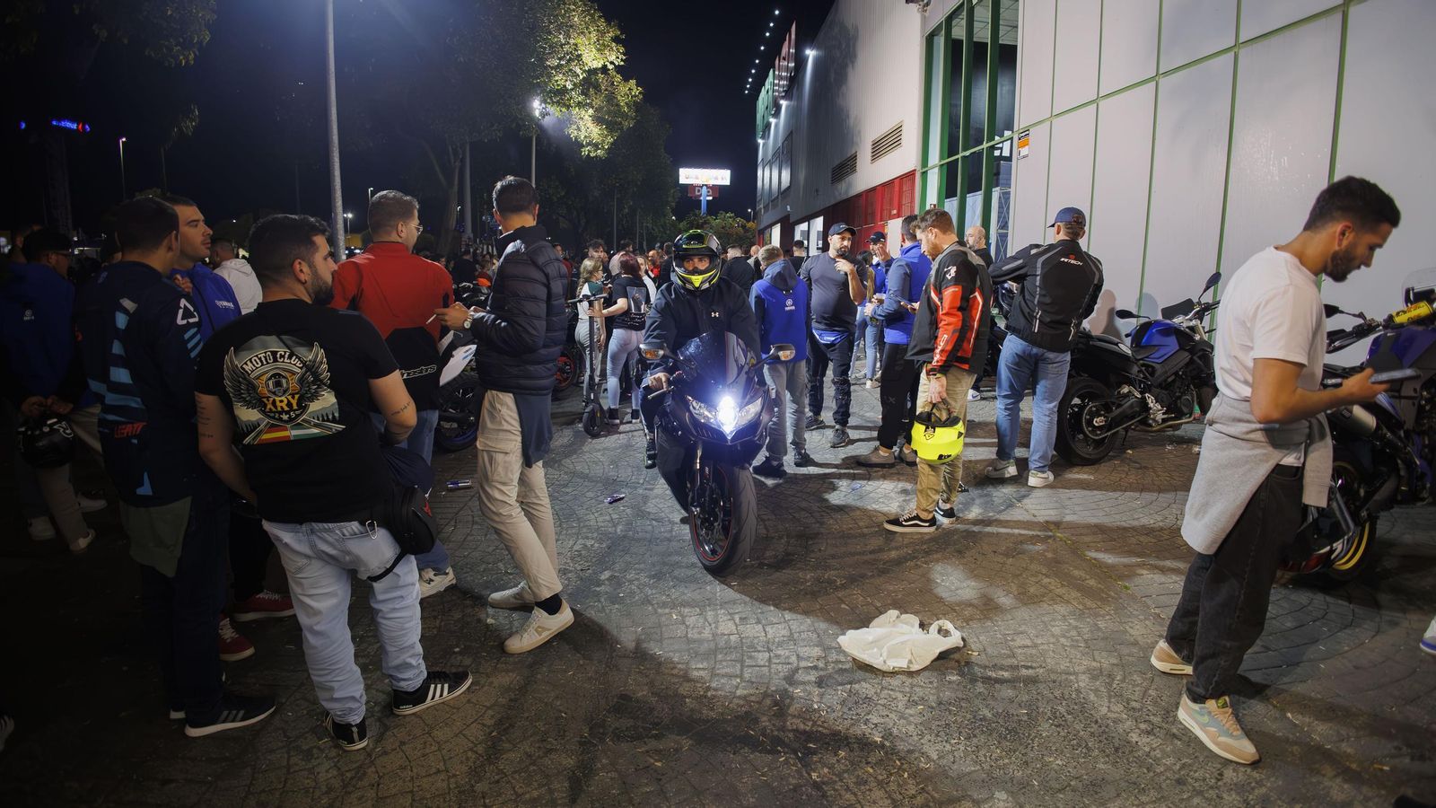 Ambiente en la avenida de Europa el jueves del Gran Premio de Jerez 2025