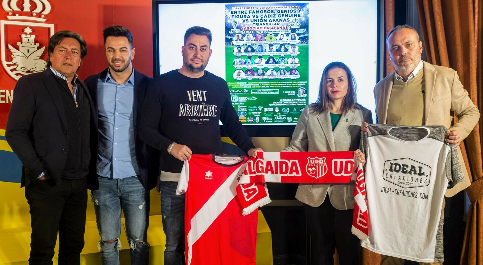 El Palacio Municipal ha acogido la presentación de esta jornada de convivencia a beneficio de Afanas.