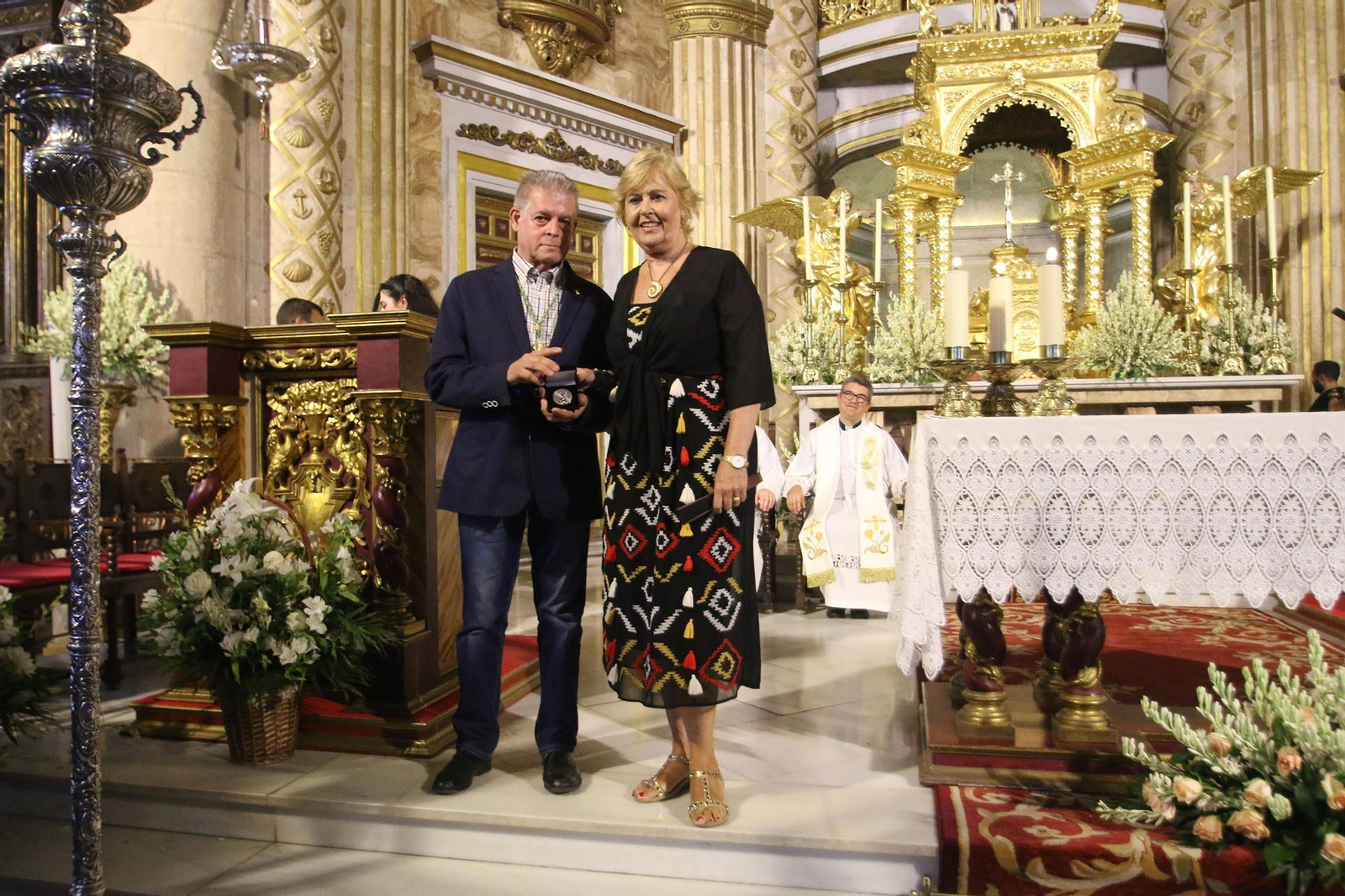 Fotogalería de la retirada de la Virgen del Mar para su restauración