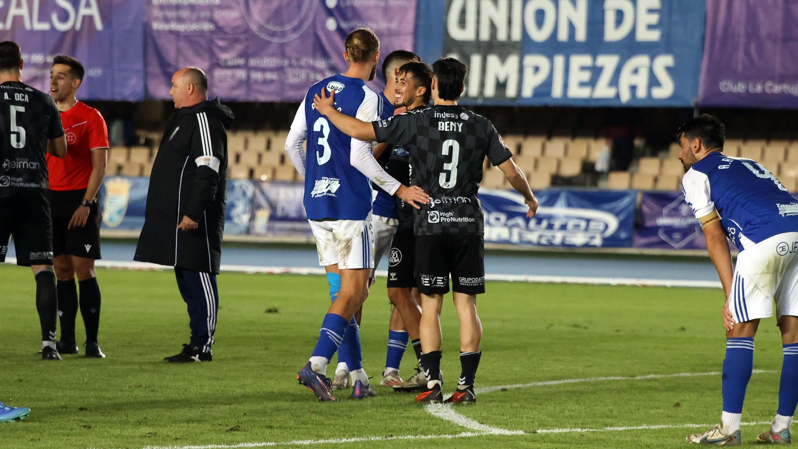 Imágenes del derbi entre Xerez CD y Xerez DFC en Chapín
