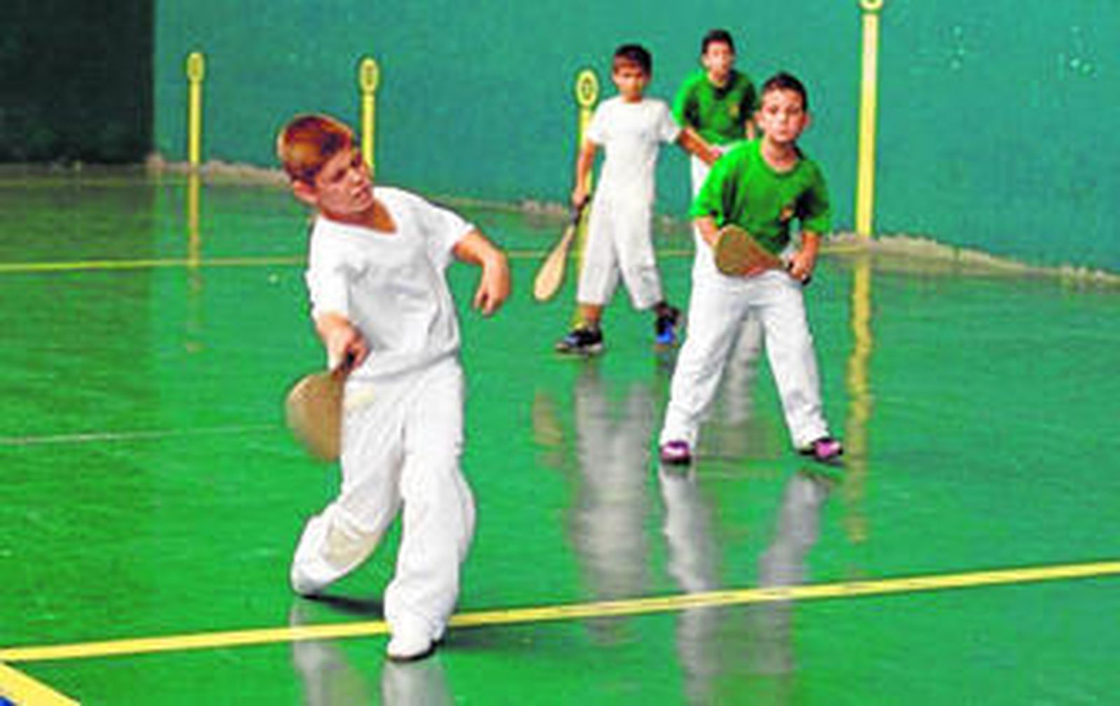 Algunas de las categorías tuvieron que disputar encuentros desde la fase previa antes de llegar a las finales.