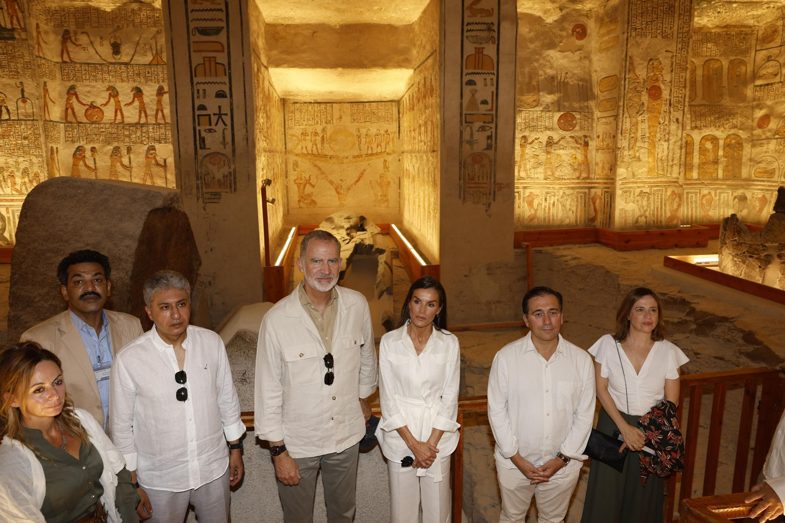 Las fotos de la visita de don Felipe y doña Letizia al Valle de los Reyes de Egipto, en Luxor