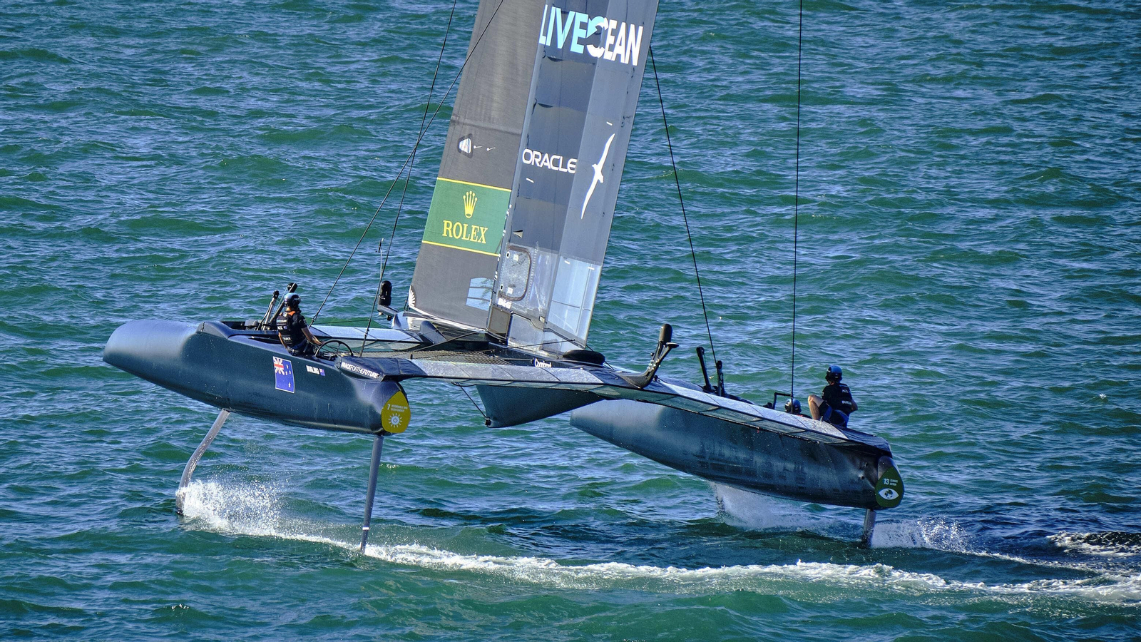 Las imágenes de la primera jornada de la SailGP en Cádiz
