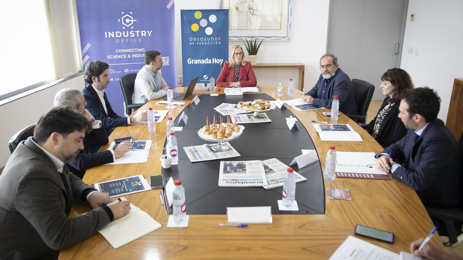 El desayuno informativo de Granada Hoy e Industry Office sobre el IFMIF-DONES se llevó a cabo en la Cámara de Comercio de Granada.