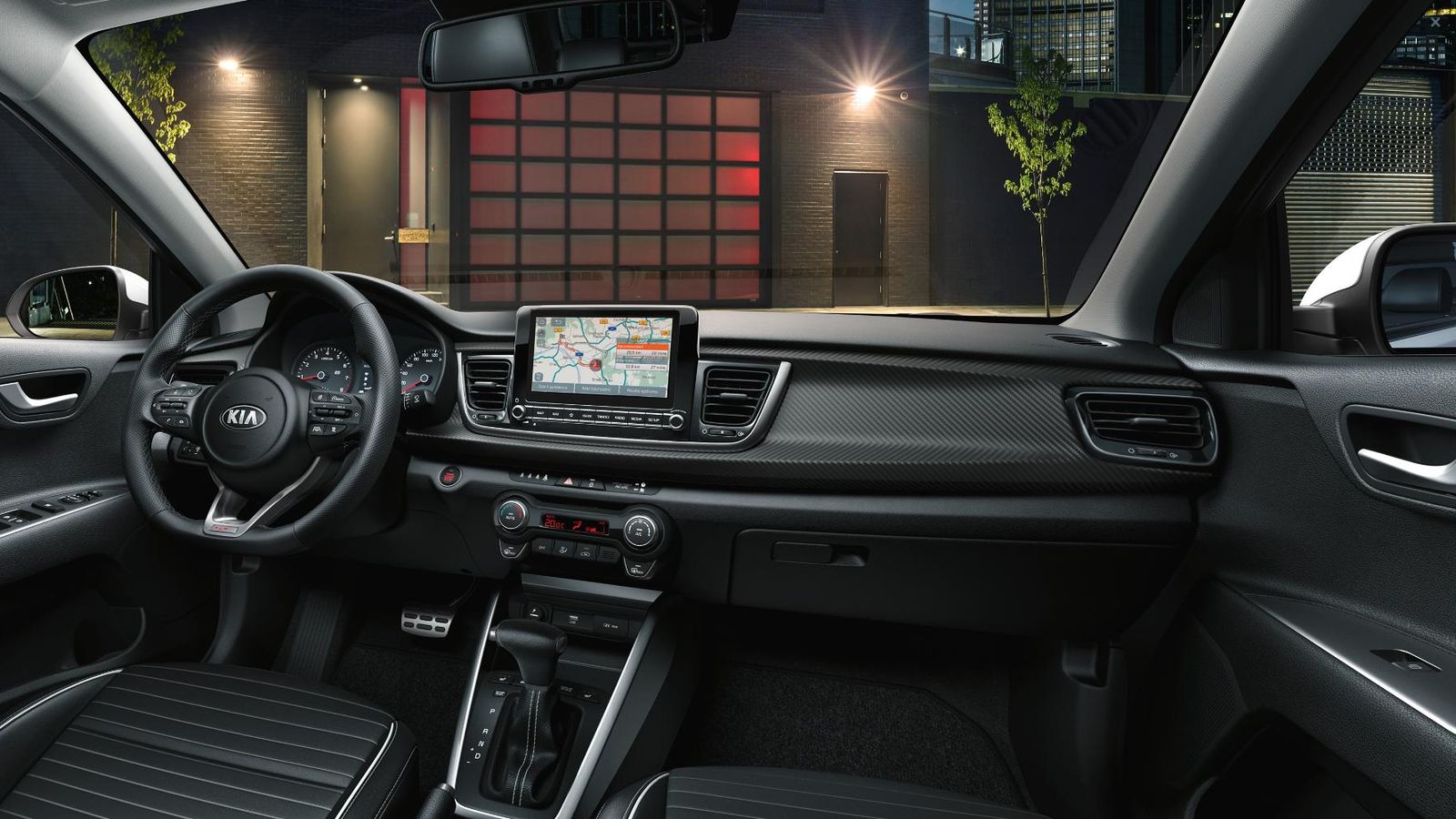 La pantalla está disponible desde el nivel básico, pero el navegador aparece en el segundo, el Drive.