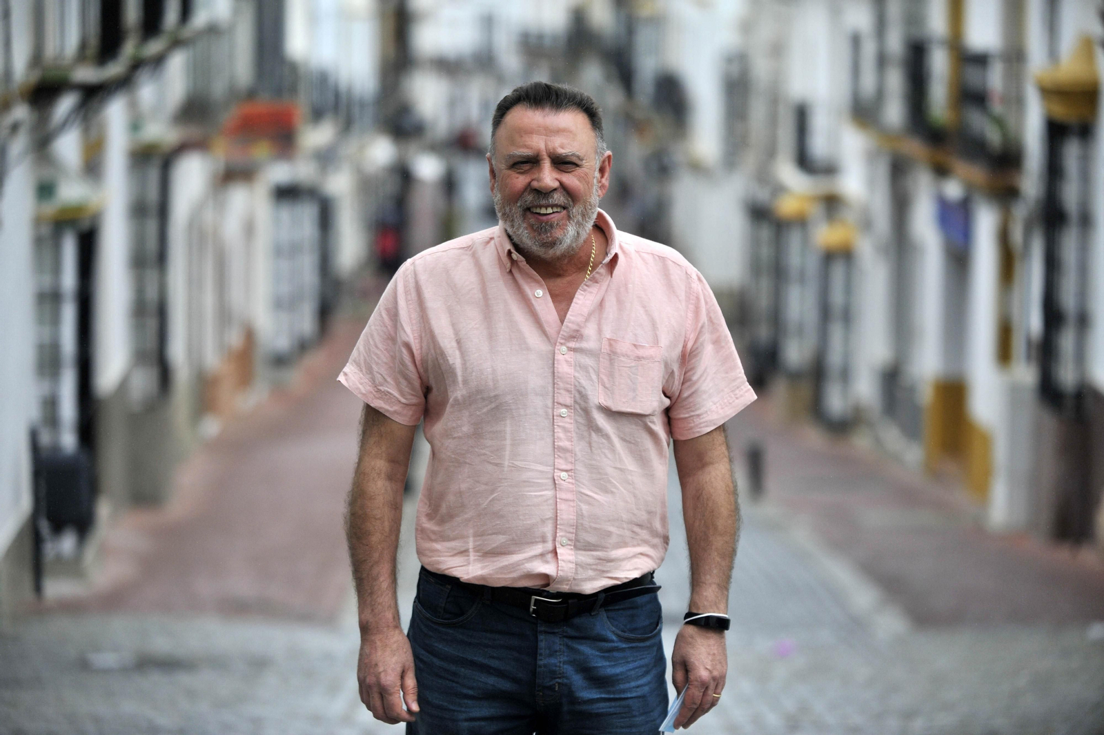 Francisco Párraga, fotografiado el pasado jueves en una de las calles del casco antiguo de Olvera.