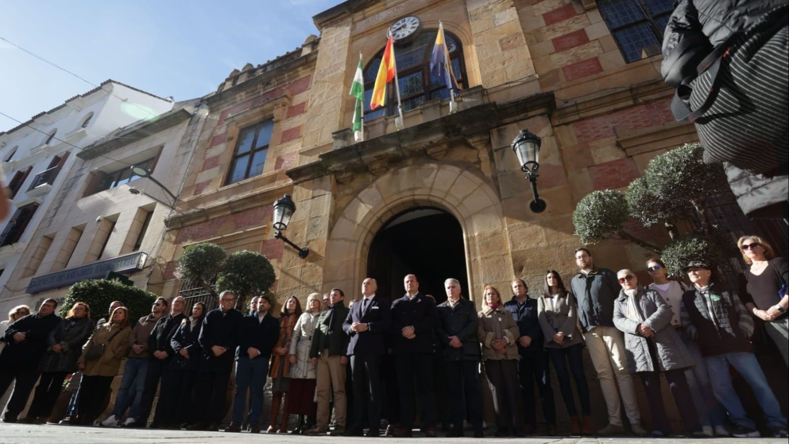 Minuto de silencio este lunes en el Ayuntamiento de Algeciras por la tragedia ferroviaria de Adamuz.