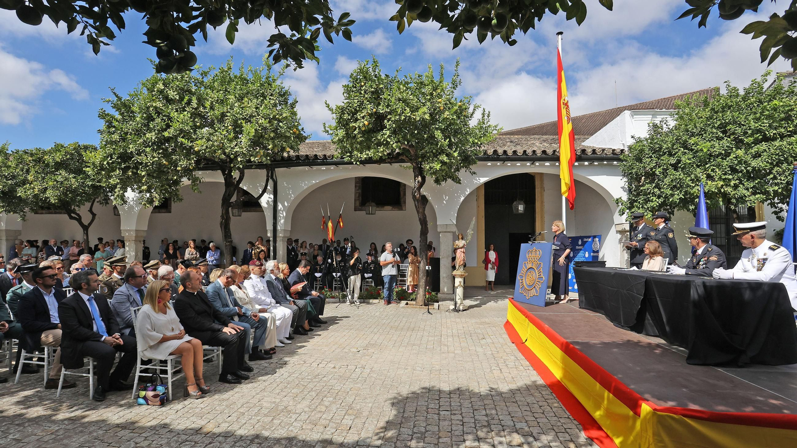 Imágenes del Día de la Policía Nacional en las Bodegas Fundador de Jerez