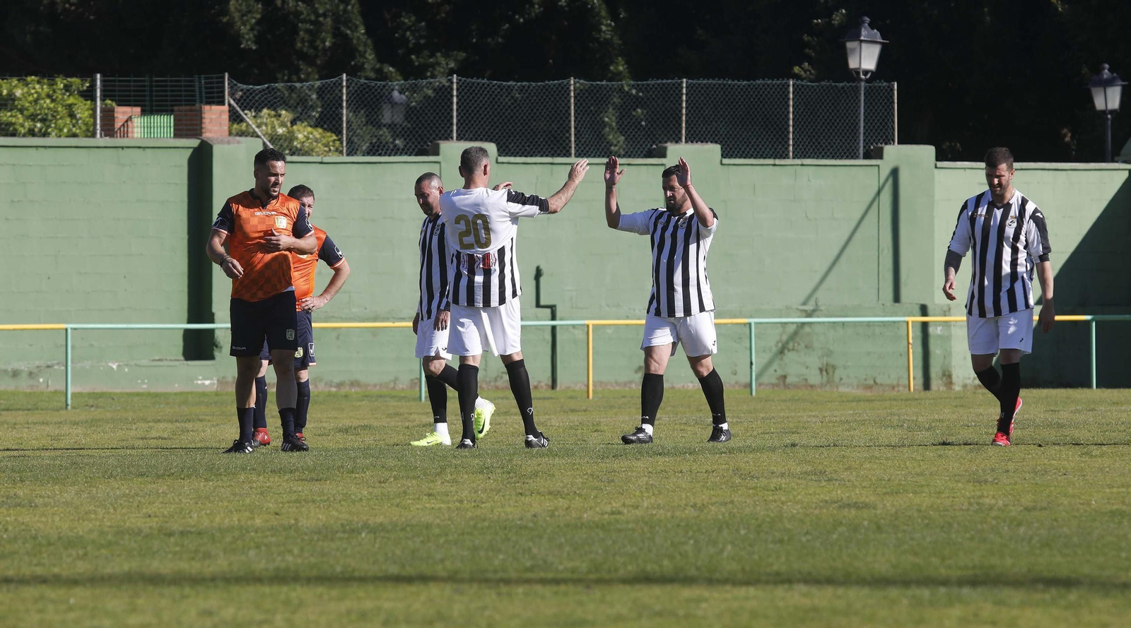 Las fotos de la presentación de la Asociación de exfutbolistas de Los Barrios