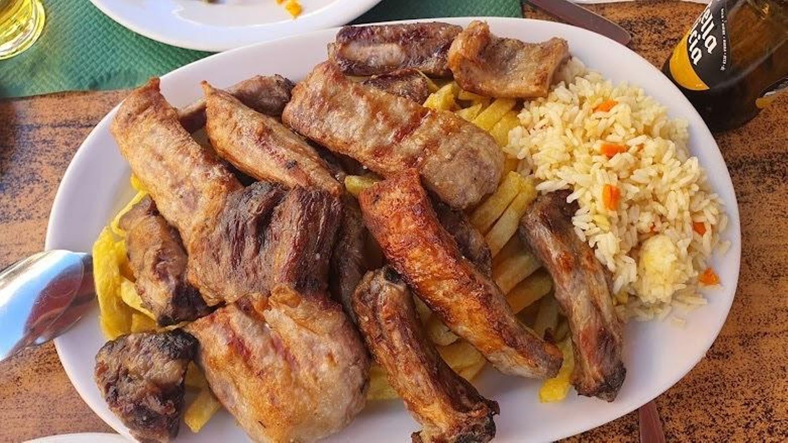 Parrillada ibérica Mesón La Serranía de Macías | Google Raúl López