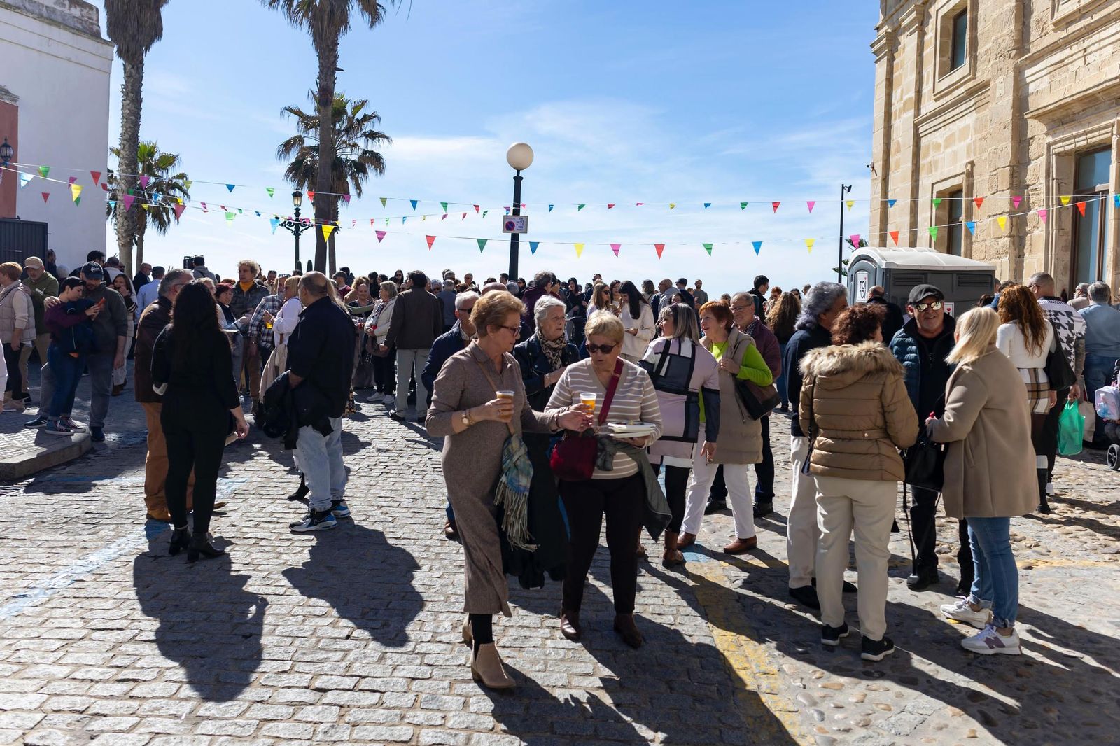 Búscate en las imágenes de la mejillonada popular