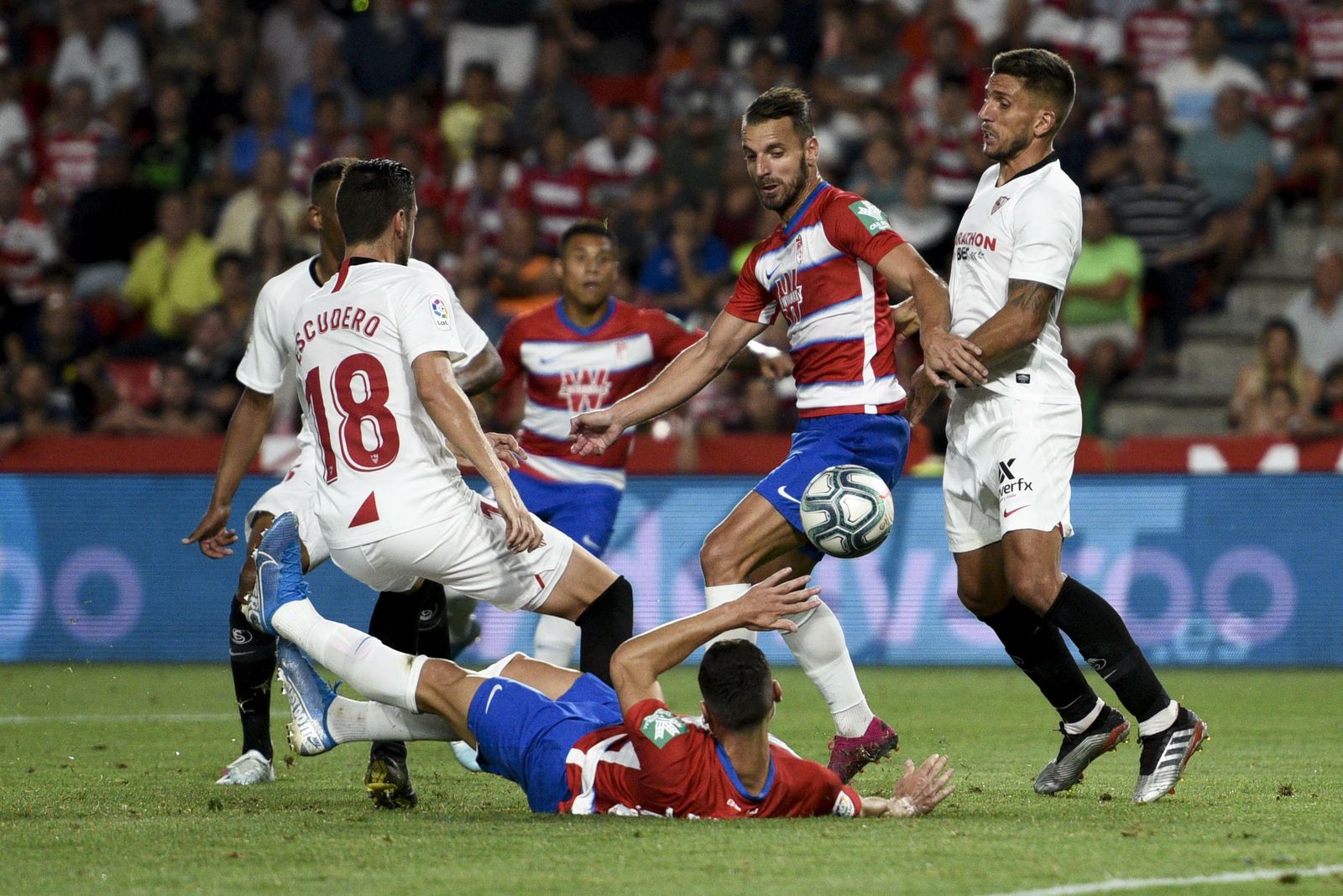 Los atacantes rojiblancos no pusieron en aprietos a Vaclík