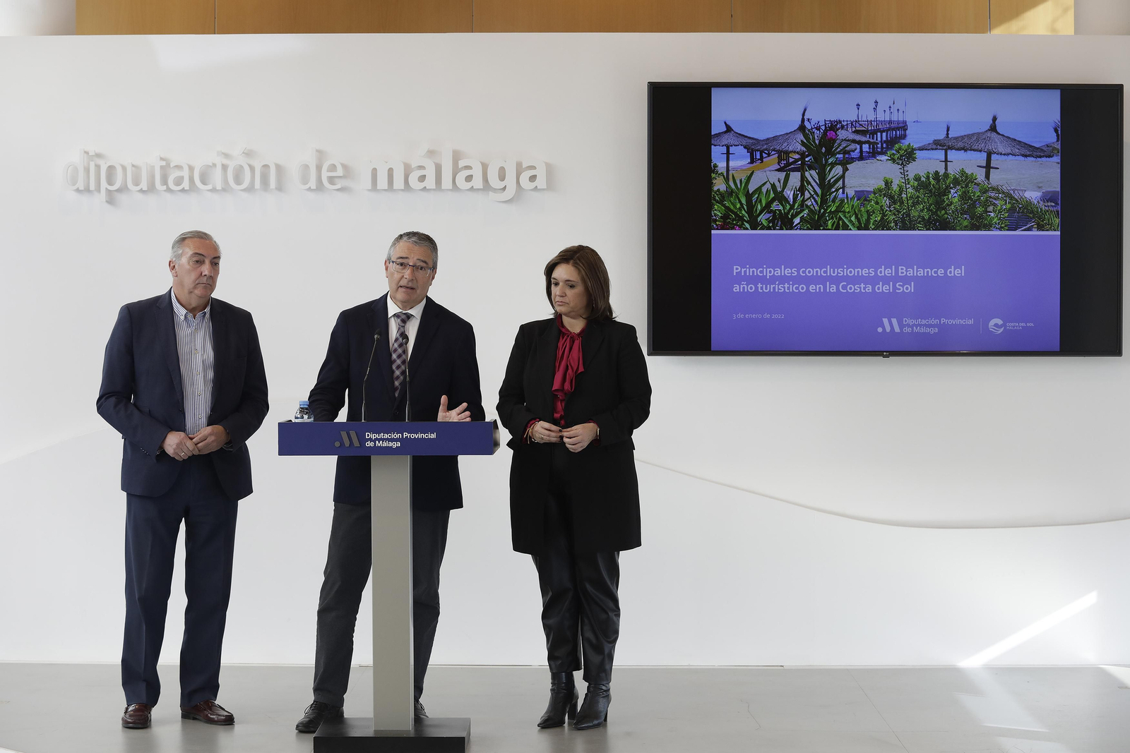El mercado nacional ha sido clave, ya que el 42% de los turistas alojados en hoteles y apartamentos eran españoles. El mercado nacional ha sido clave, ya que el 42% de los turistas alojados en hoteles y apartamentos eran españoles.