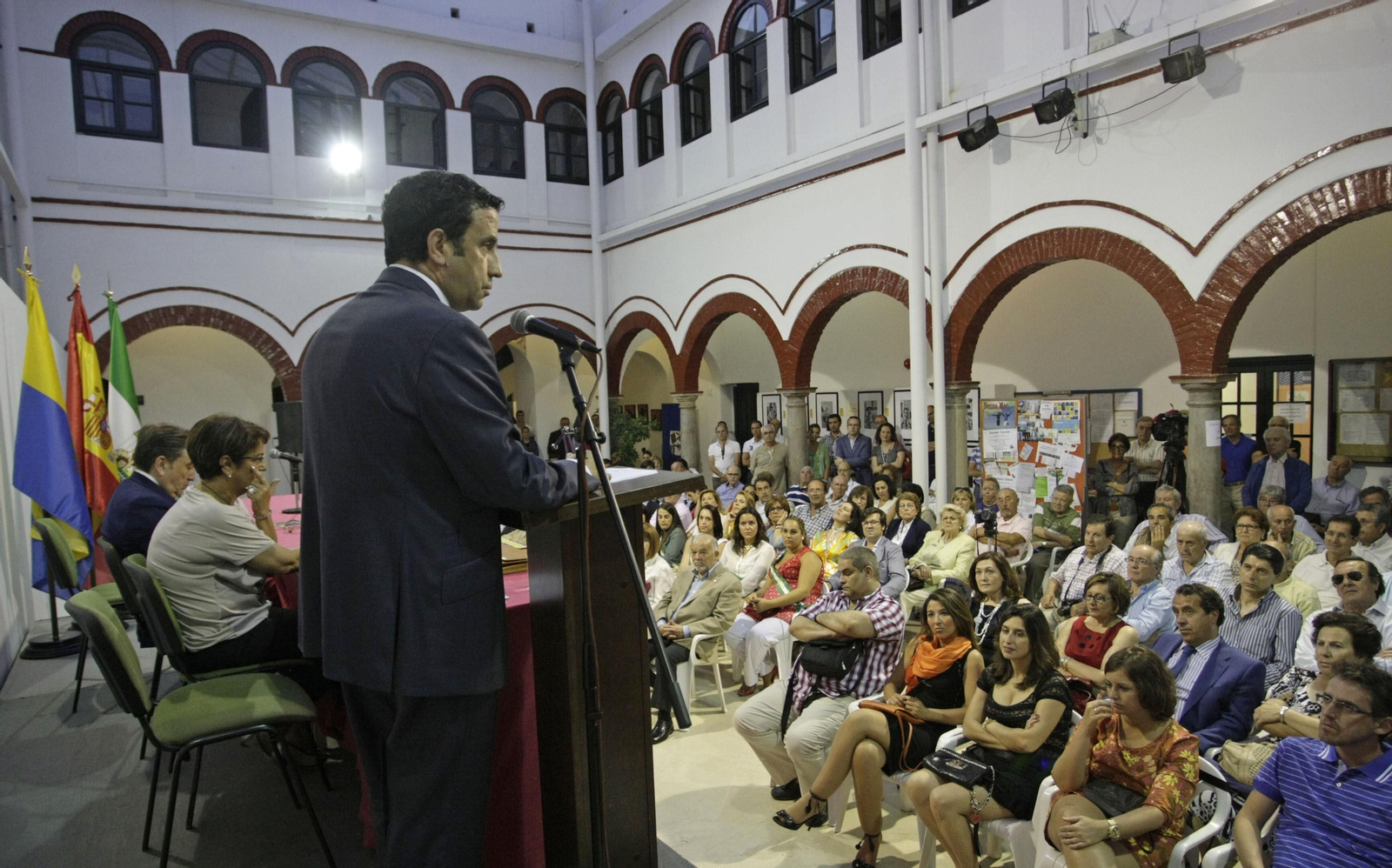 Moreno Retamino, durante la interpretación de su Pregón Taurino en Algeciras.