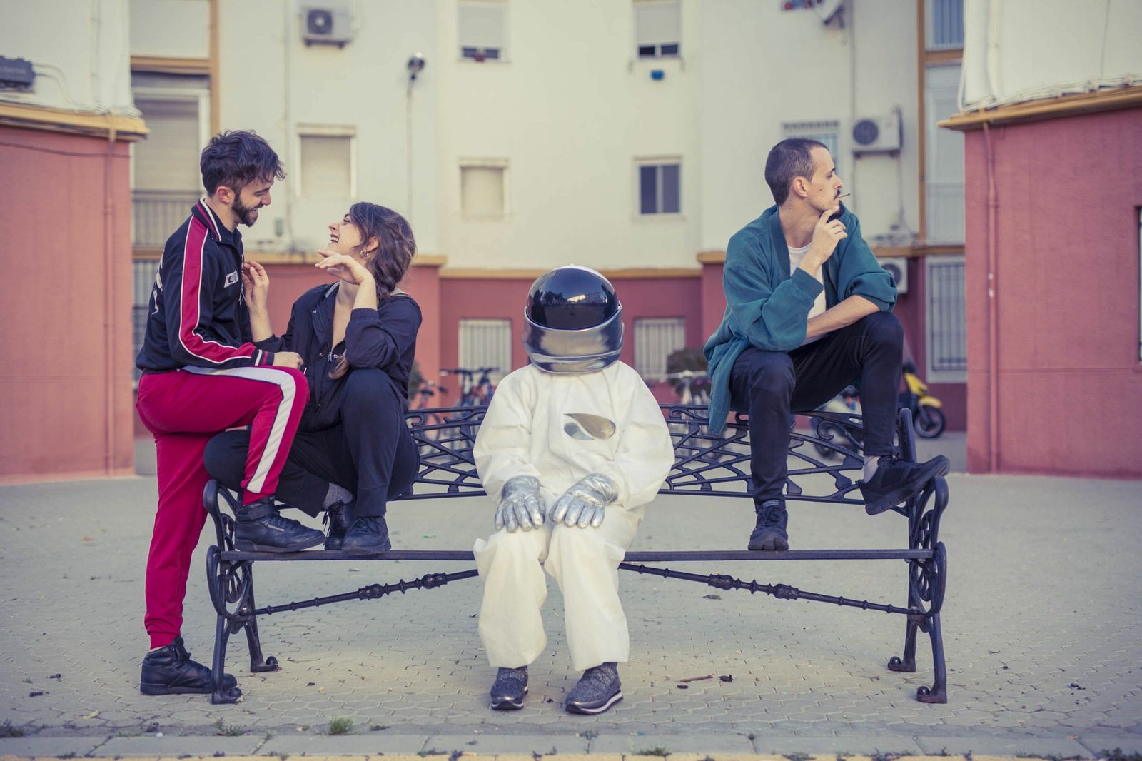 La trianera calle Manzanares  o la Real Venta de Antequera, entre los espacios donde se representará la obra y se proyectará el videodanza.
