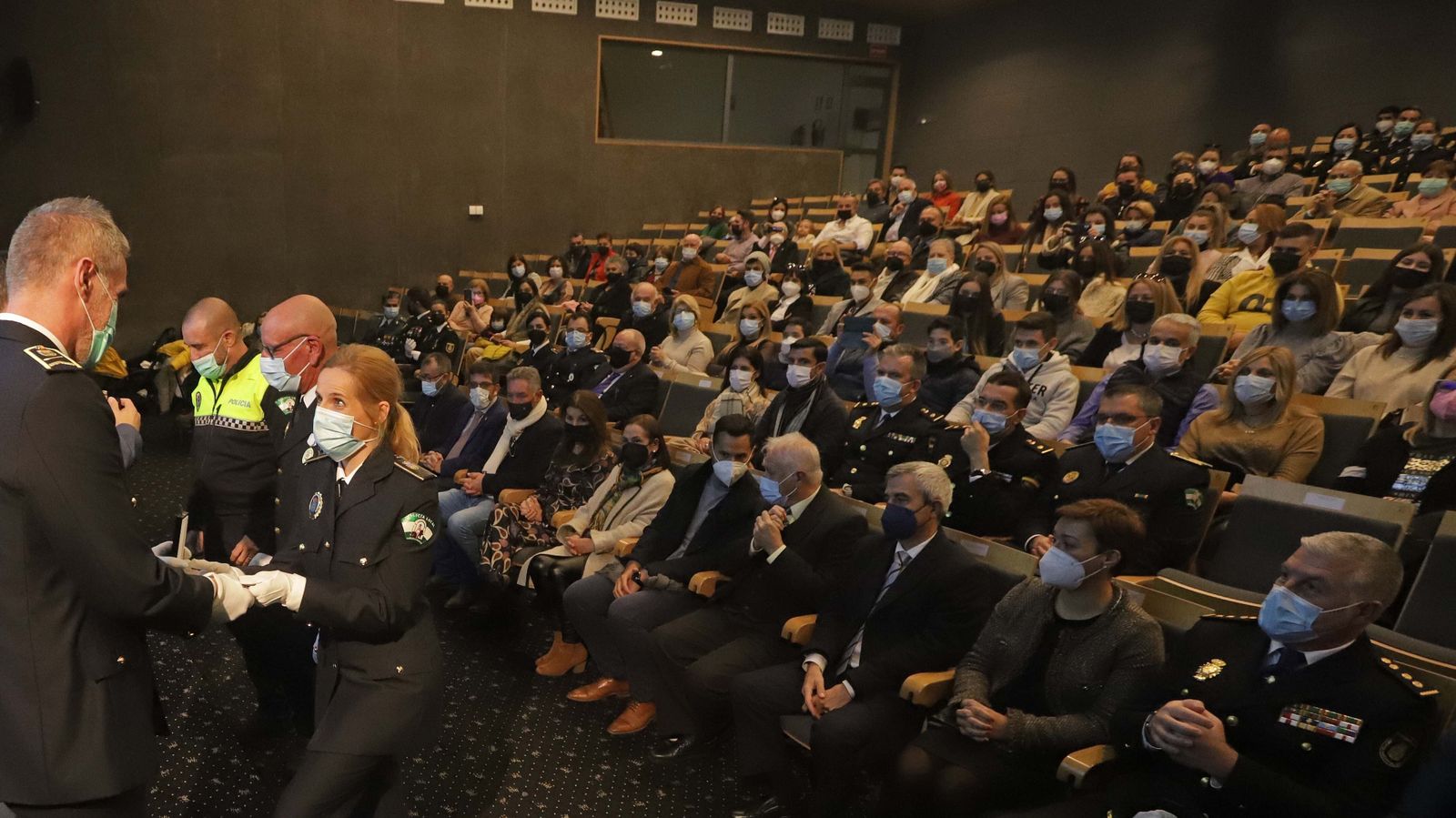Fotos de la entrega de condecoraciones y reconocimientos de la Policía Local de La Línea