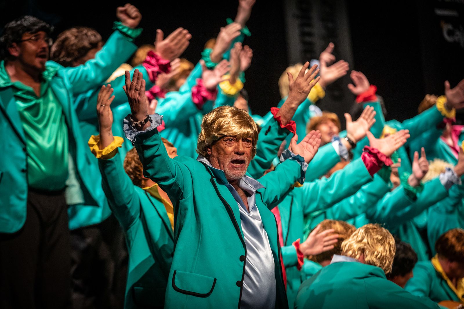 El coro 'Bravo por la música' fue el encargado de abrir la sesión