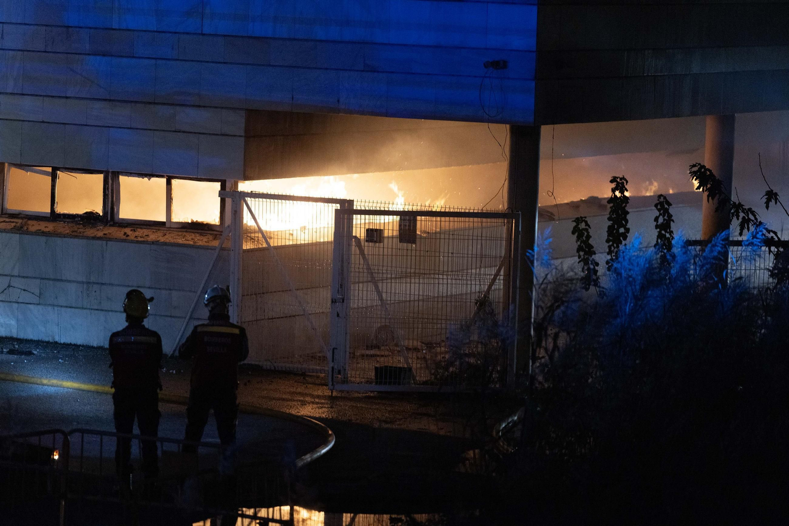 El auditorio Rocio Jurado en llamas, todas las fotos