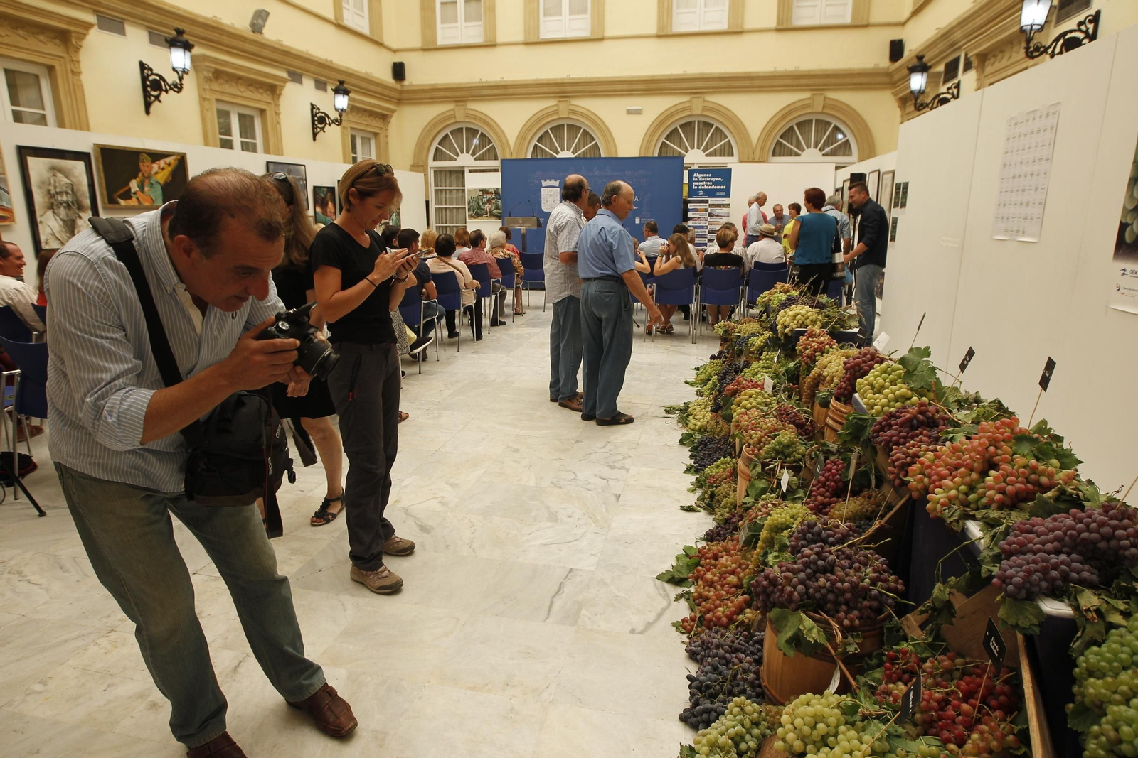 Las imágenes de la XIII Muestra de Variedades Históricas de Uvas de Mesa de la Provincia