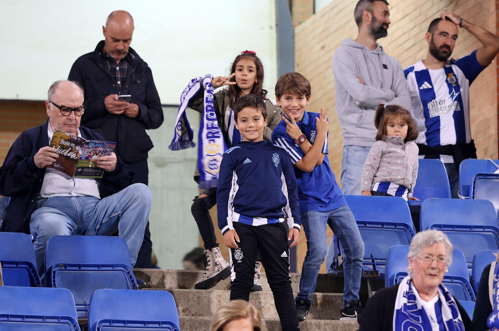 Búscate en las gradas del Nuevo Colombino en el Recre-Algeciras