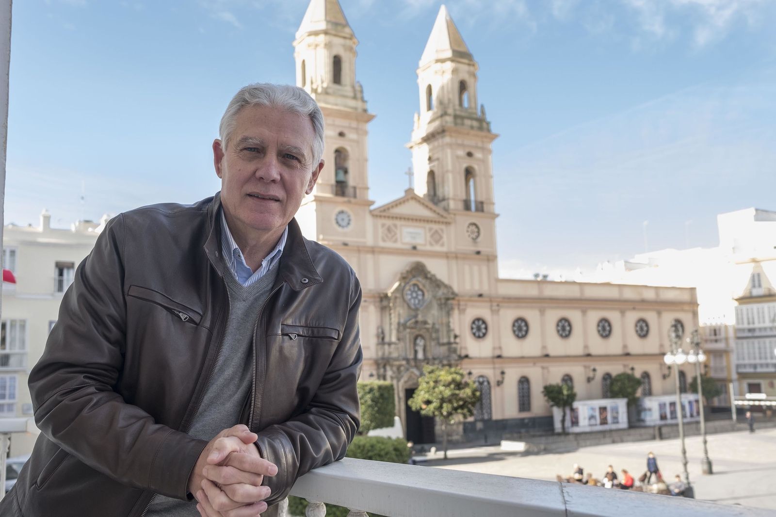 Francisco Menacho durante la entrevista en la sede del PSOE gaditano