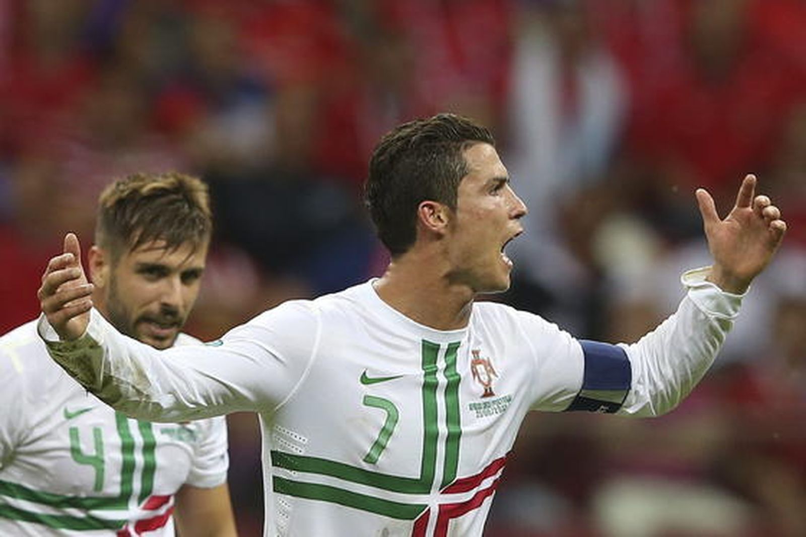 Un gol de Cristiano Ronaldo pone a Portugal en las semifinales de la Eurocopa.

Foto: EFE