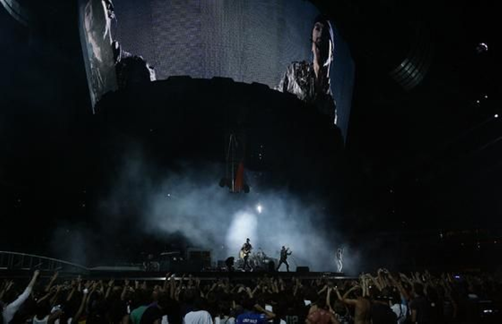 Una pantalla en la parte superior impide que se pierda detalle de lo que ocurre en el escenario.

Foto: Pizarro