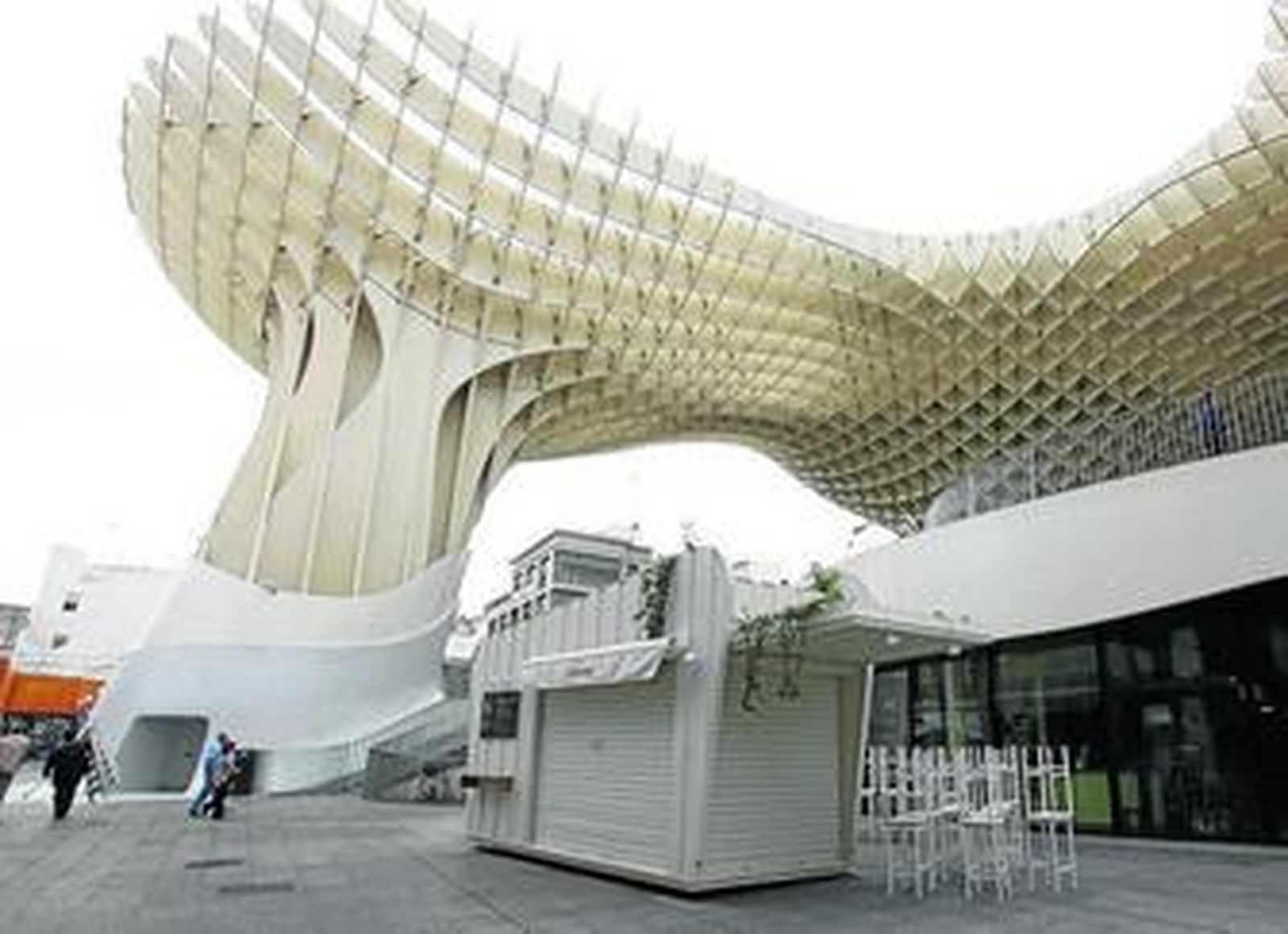 El quiosco-bar es de un socio del Bilindo, ofrece tapas y bebidas y se abrió en Semana Santa.