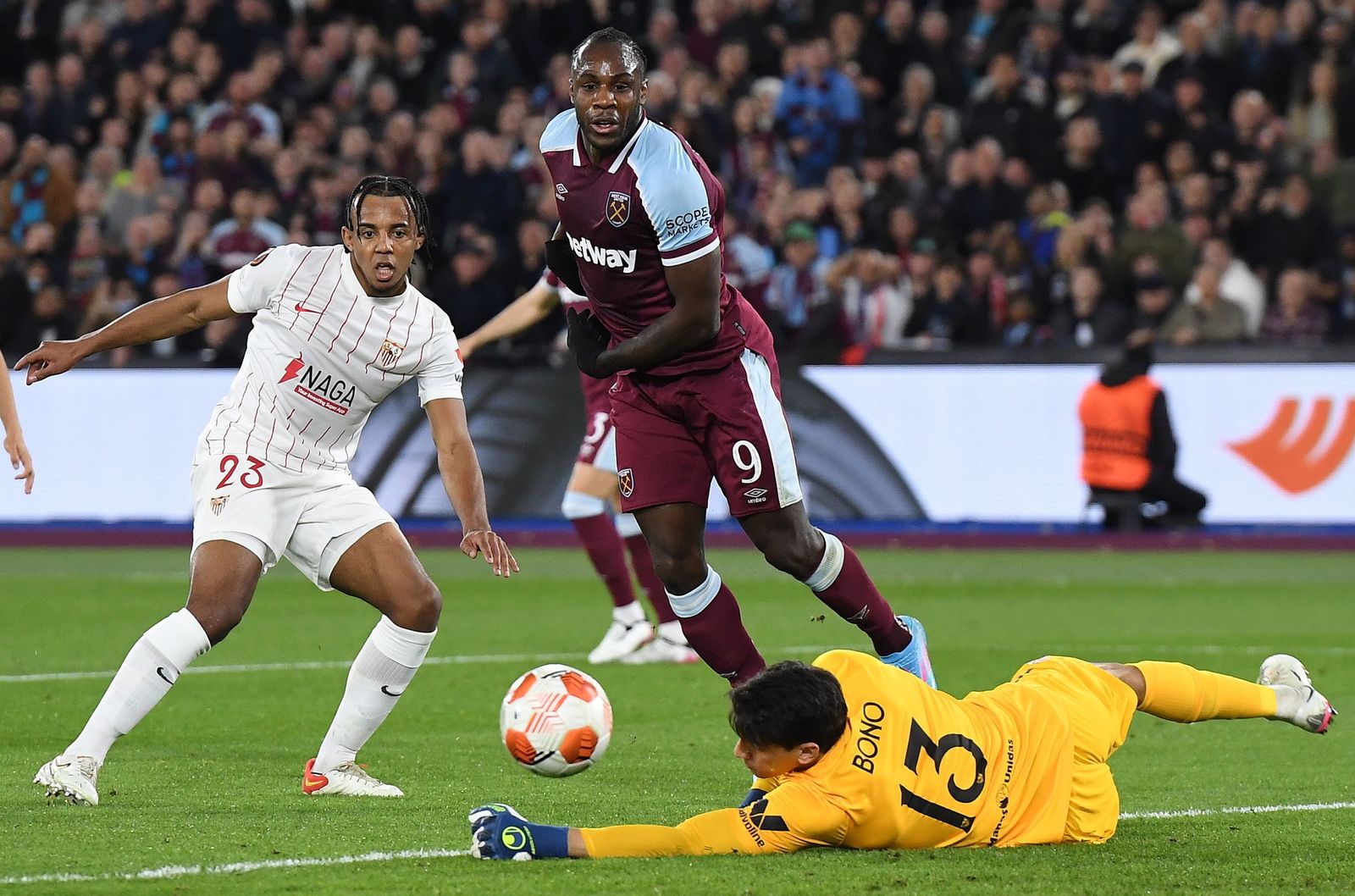 Las imágenes del West Ham - Sevilla