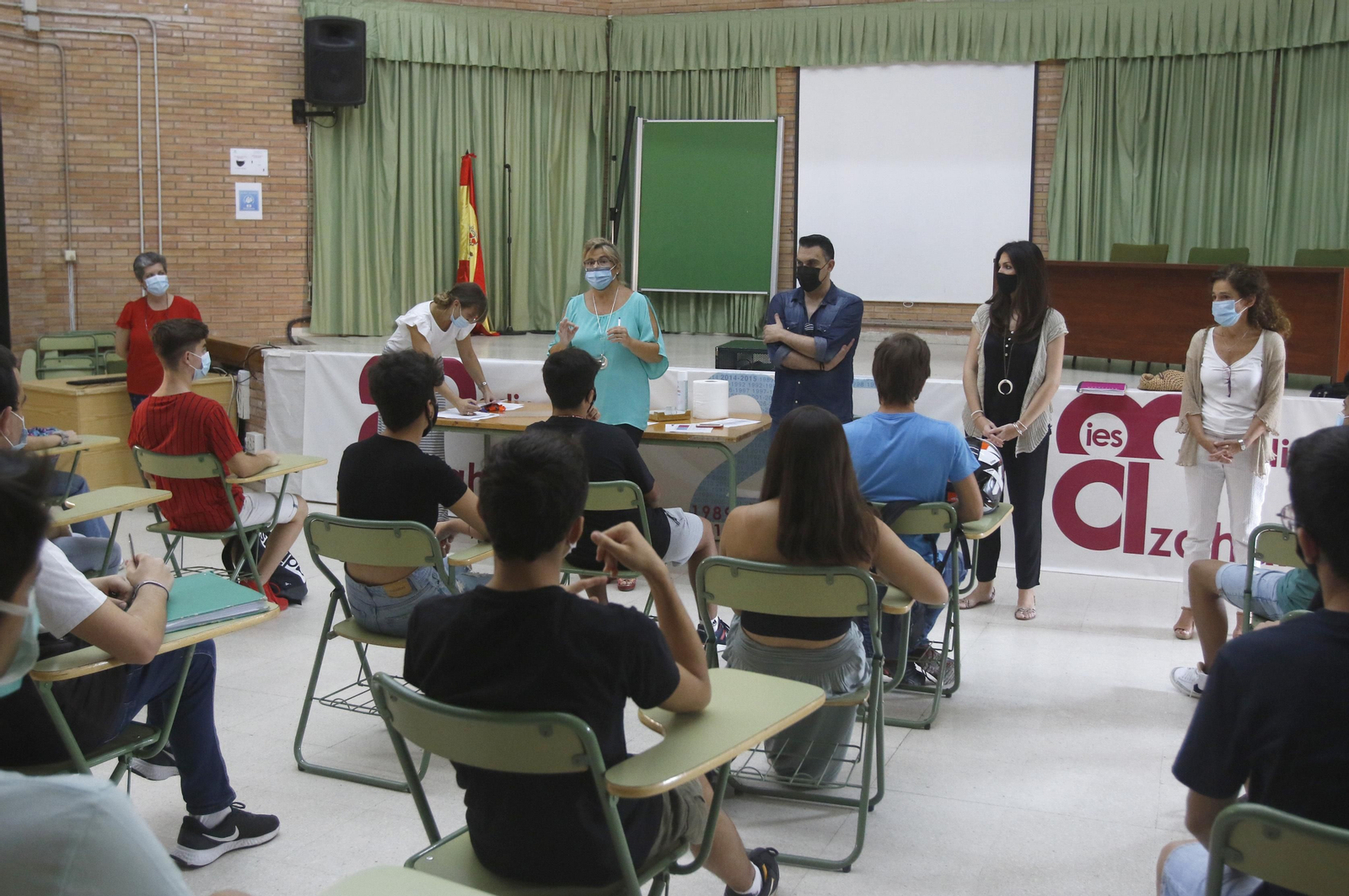 La vuelta al instituto en Córdoba en un curso marcado por el covid-19, en fotos