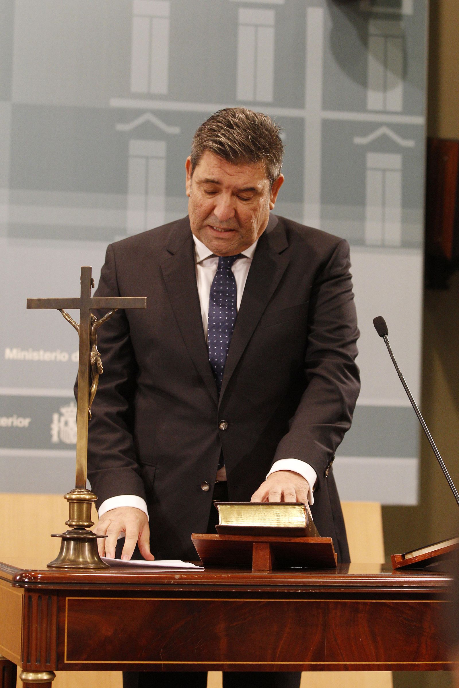 Los miembros del gabinete de Zoido juran sus cargos