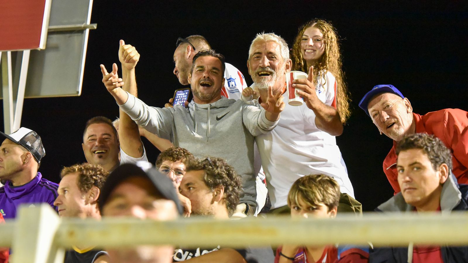 Las fotos del ambiente en el  Algeciras CF - San Fernando CD de la primera jornada.