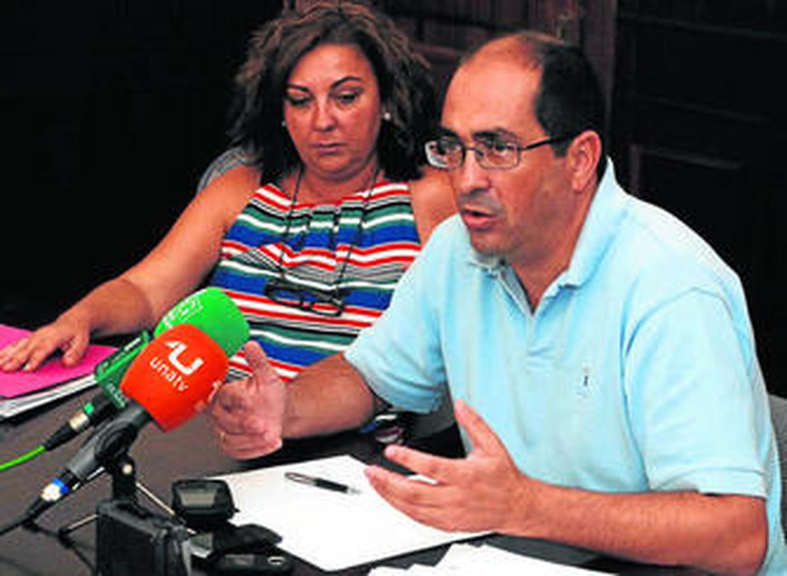 Villamartín airea las "orgías gastronómicas" del PSOE local