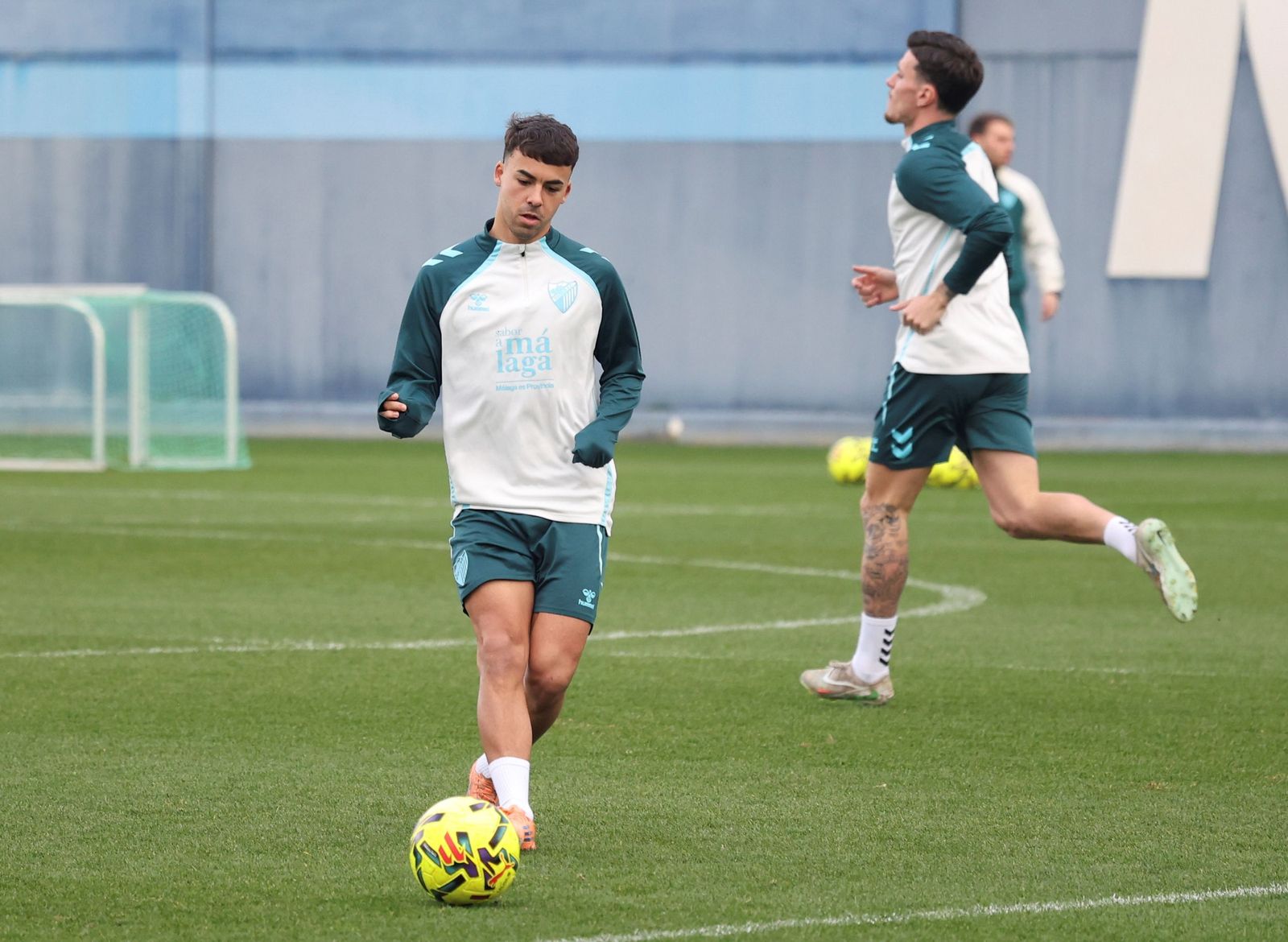 El Málaga CF vuelve al tajo sin Lobete en una semana eterna