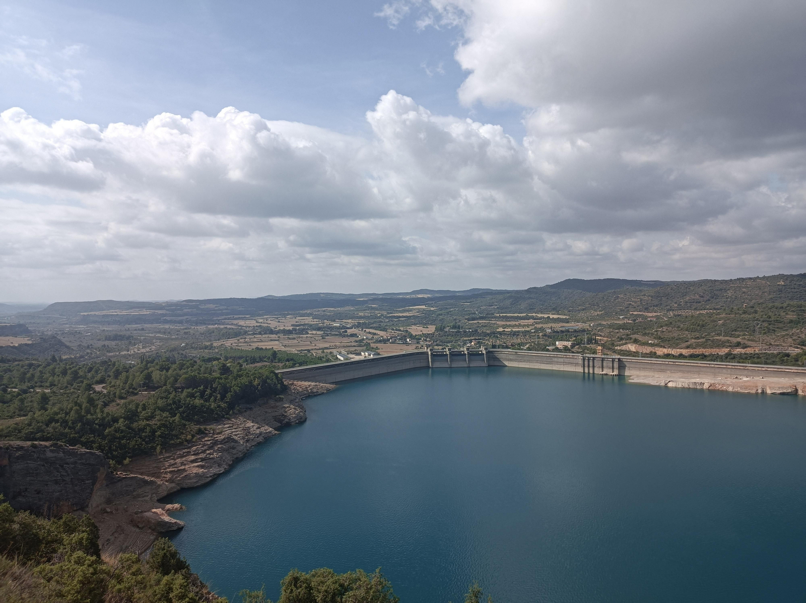 El embalse de El Grado.