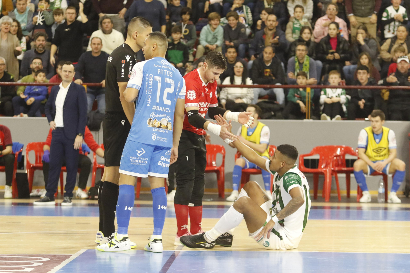 Las mejores fotos de la victoria del Córdoba Futsal ante el Noia