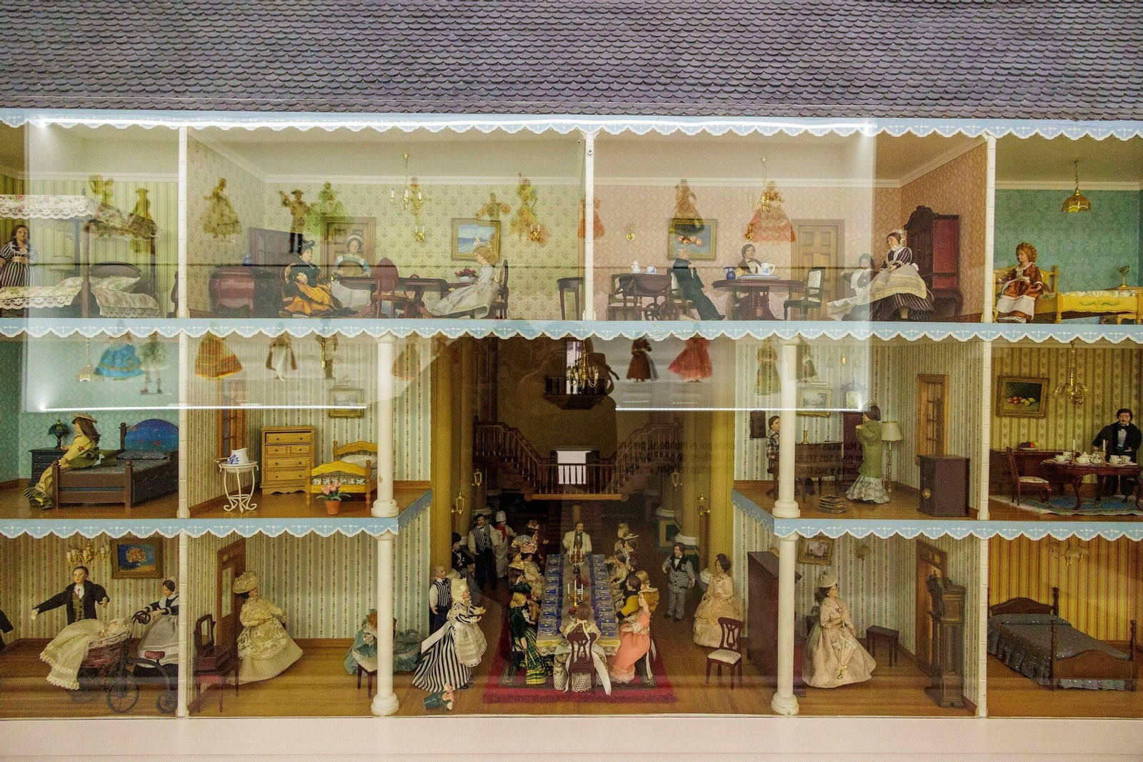 Colección muñecas de Marín en el Museo del Vino y de la Sal