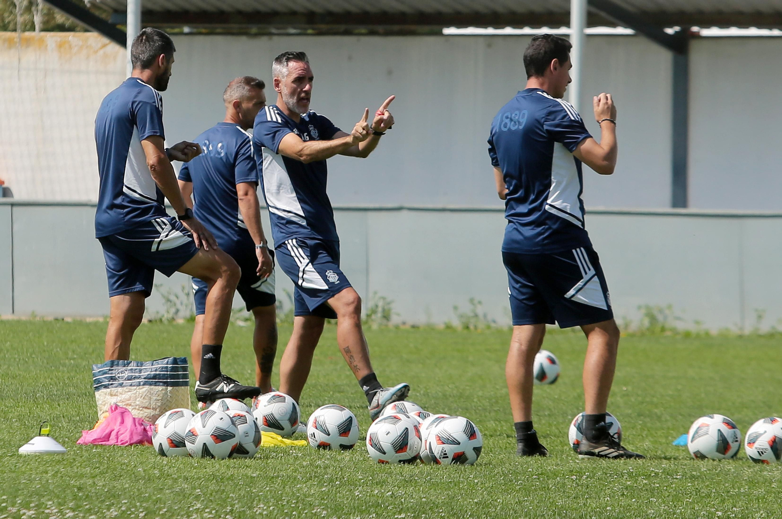 Imágenes del entrenamiento del Recre en la Ciudad Deportiva
