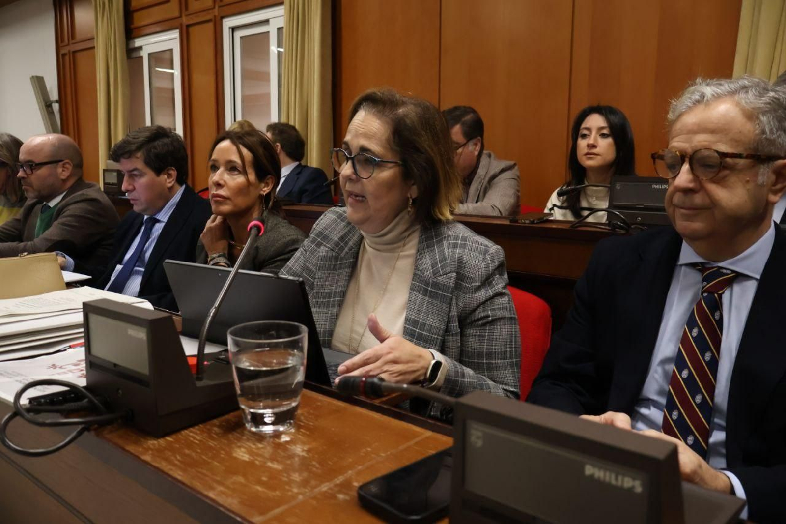 Blanca Torrent, durante su intervención en el pleno extraordinario de aprobación de presupuestos. Blanca Torrent, durante su intervención en el pleno extraordinario de aprobación de presupuestos.